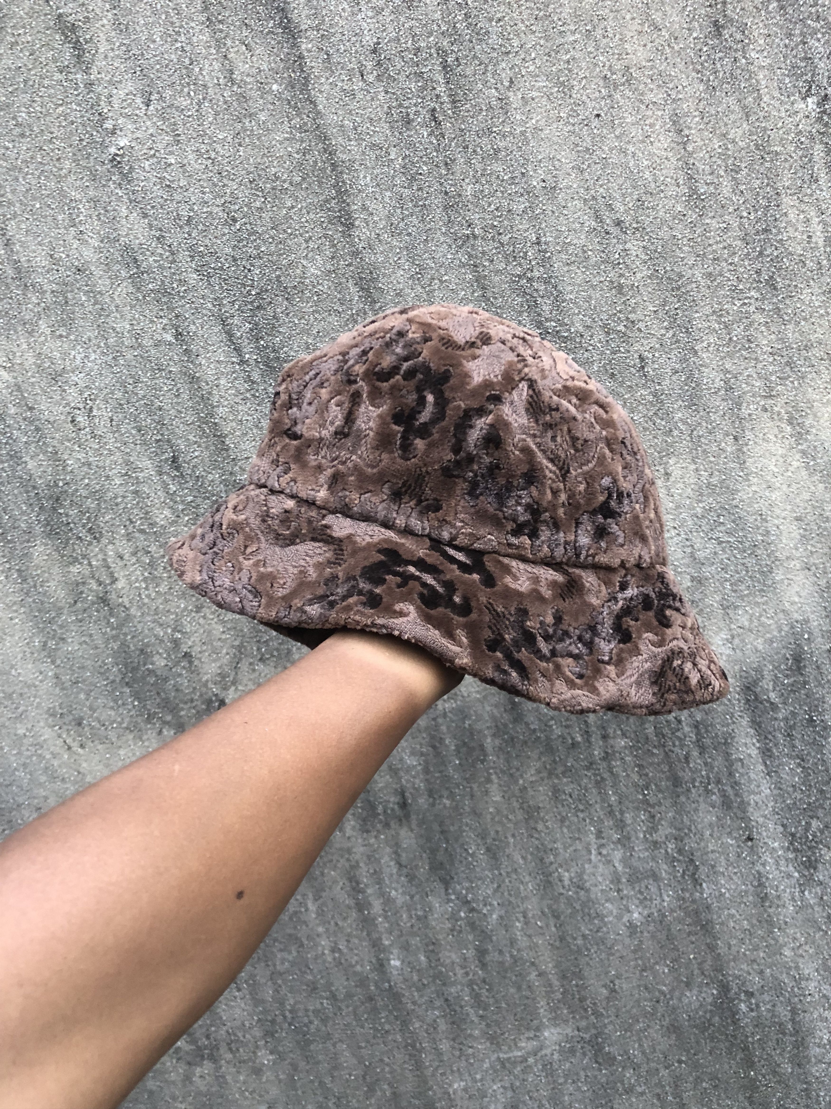Anna Sui 💯Vintage ANNA SUI Leopard Faux Fur Bucket Hat Runway Size ONE SIZE - 2 Thumbnail