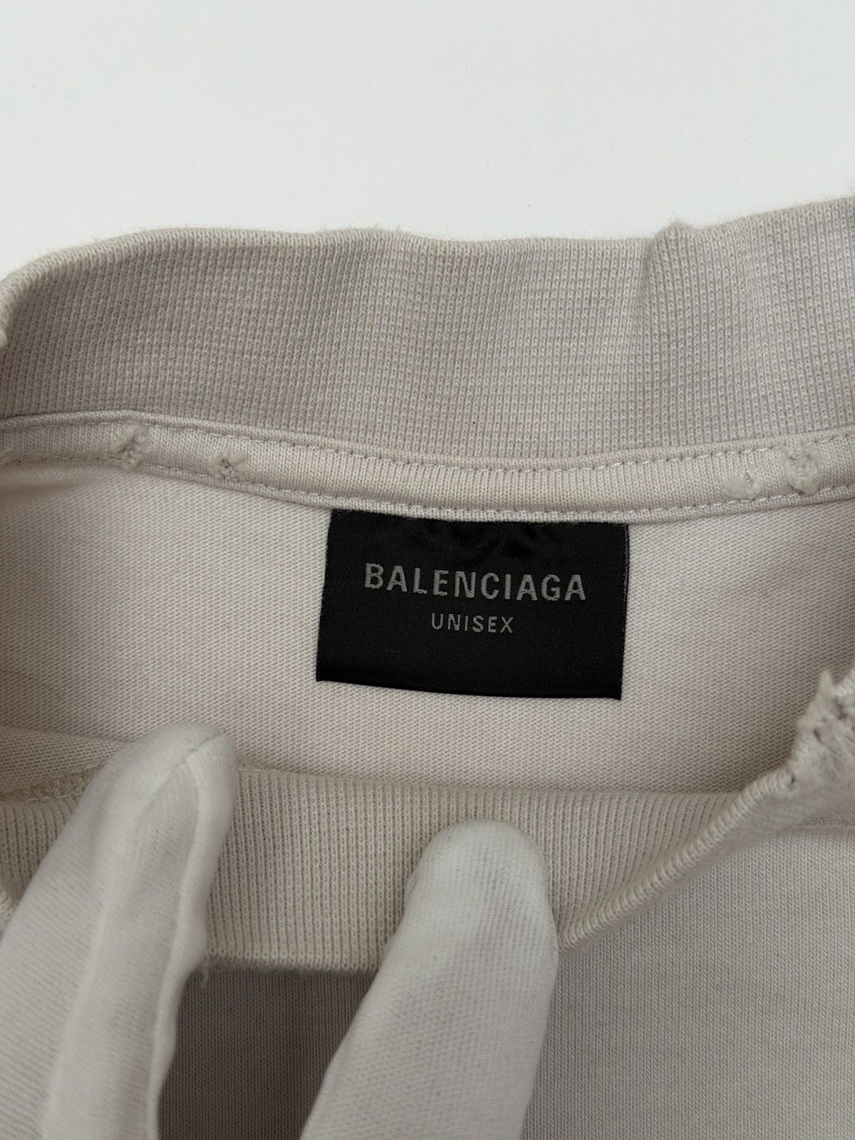 Balenciaga Balenciaga Happy Valentine Day CD Tee Shirt Beige Size US XS / EU 42 / 0 - 4 Thumbnail
