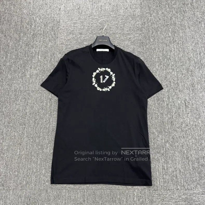 Givenchy Givenchy Floral Metal Letter Short-Sleeve Size US M / EU 48-50 / 2 - 1 Thumbnail