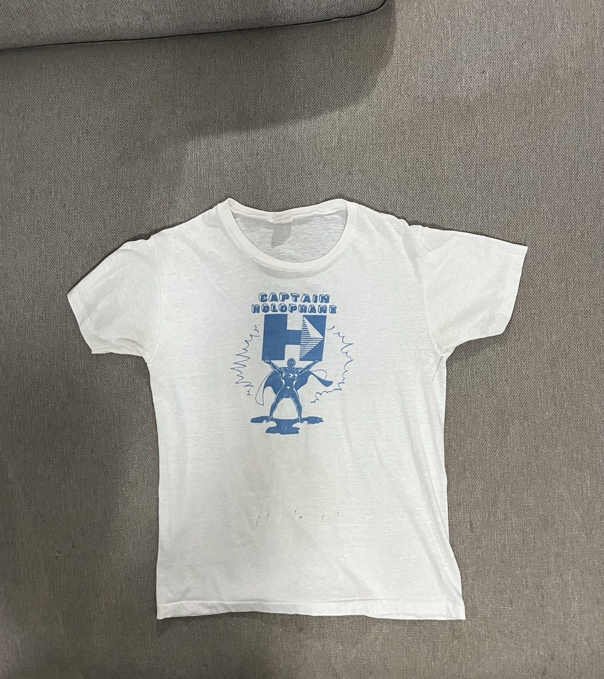 Vintage Vintage Captain Holophane Tshirt Size US S / EU 44-46 / 1 - 1 Thumbnail