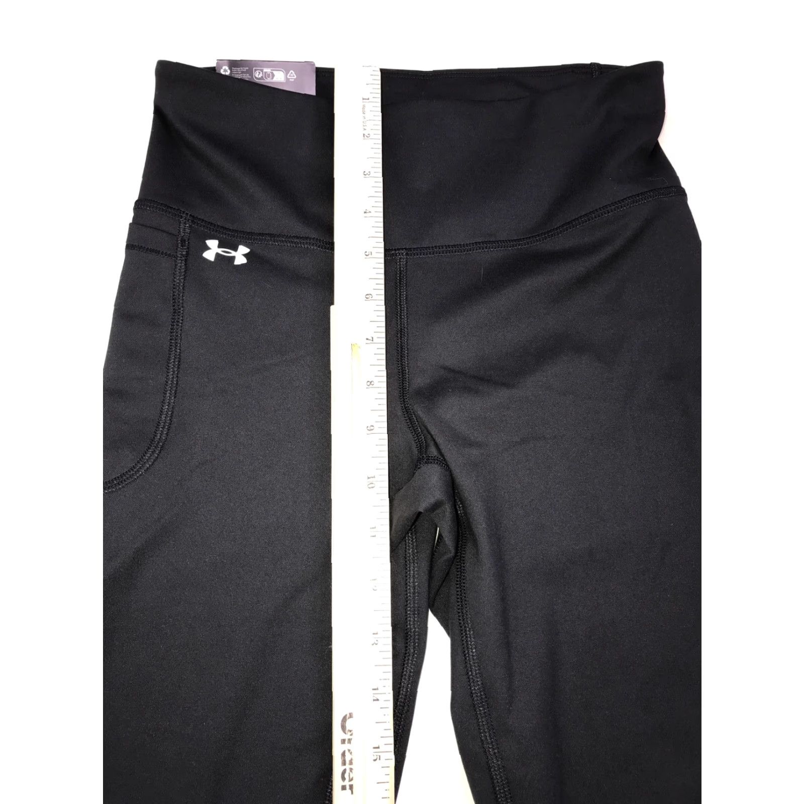 Under Armour Under Armour High Rise Capri Fitted Black Legging M Womens Capris, NdW? Size 32" / US 10 / IT 46 - 3 Thumbnail