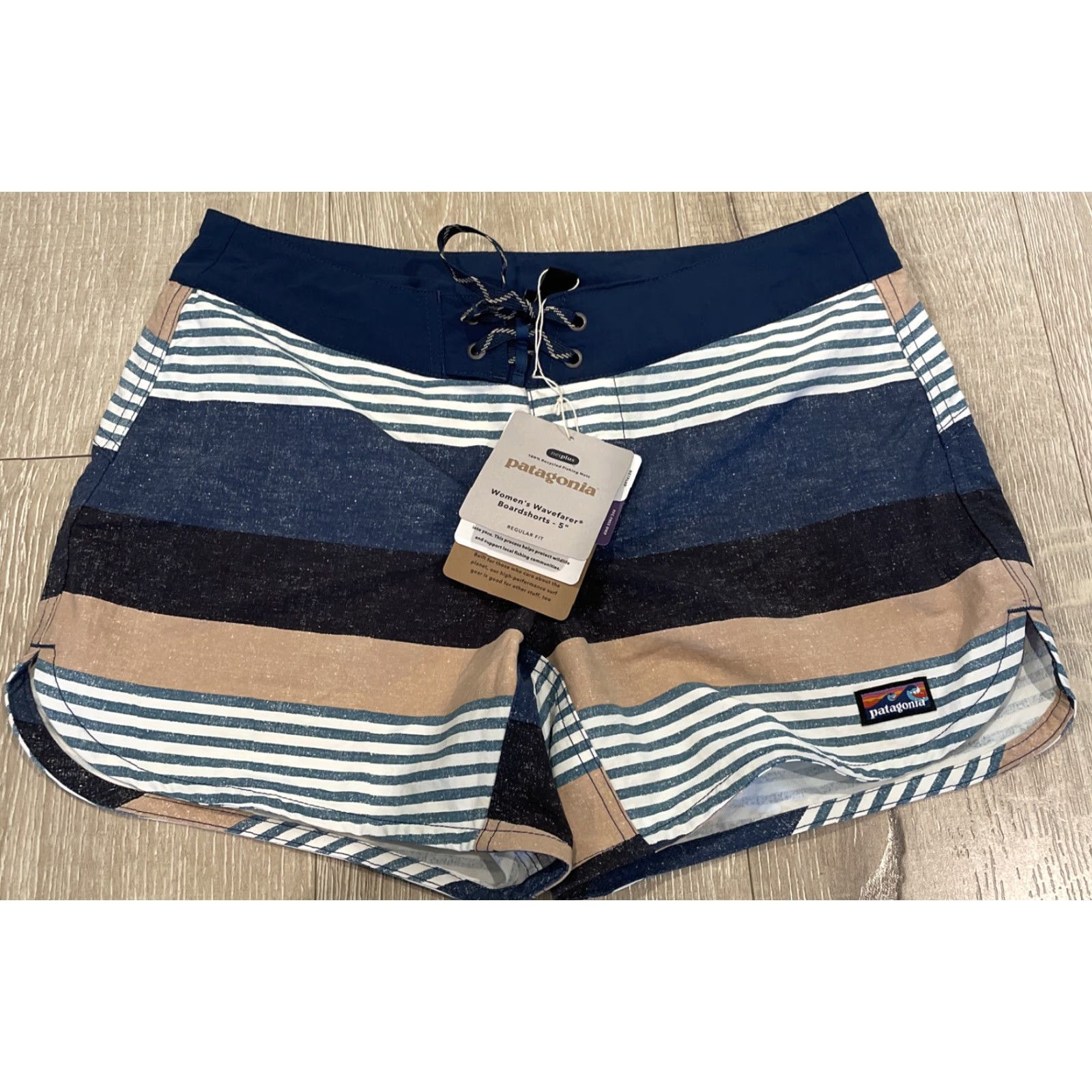 Patagonia Patagonia New Wavefarer W's Boardshorts 5" Stripe Texture Tidepool Blue Sz 2 Size 2 Activewear Board Shorts Football Style Size 26" / US 2 / IT 38 - 4 Thumbnail