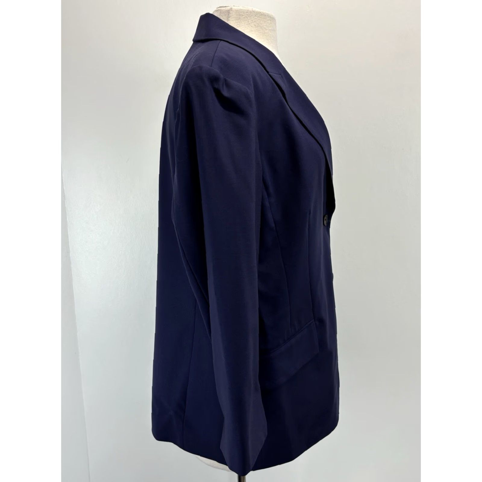 Vintage MM Lafleur Carson Blazer Jacket Women’s 14 Navy Wool Blend Blazer Career Basic Work Staple Two-Button Long Sleeve Regular Size 14 Womens Size XL / US 12-14 / IT 48-50 - 4 Thumbnail