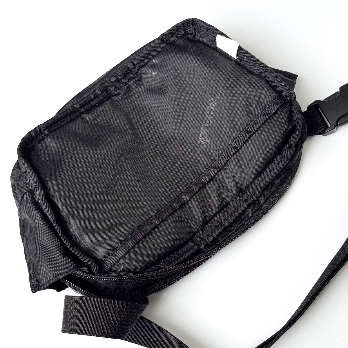Supreme Shoulder Bag (FW18)