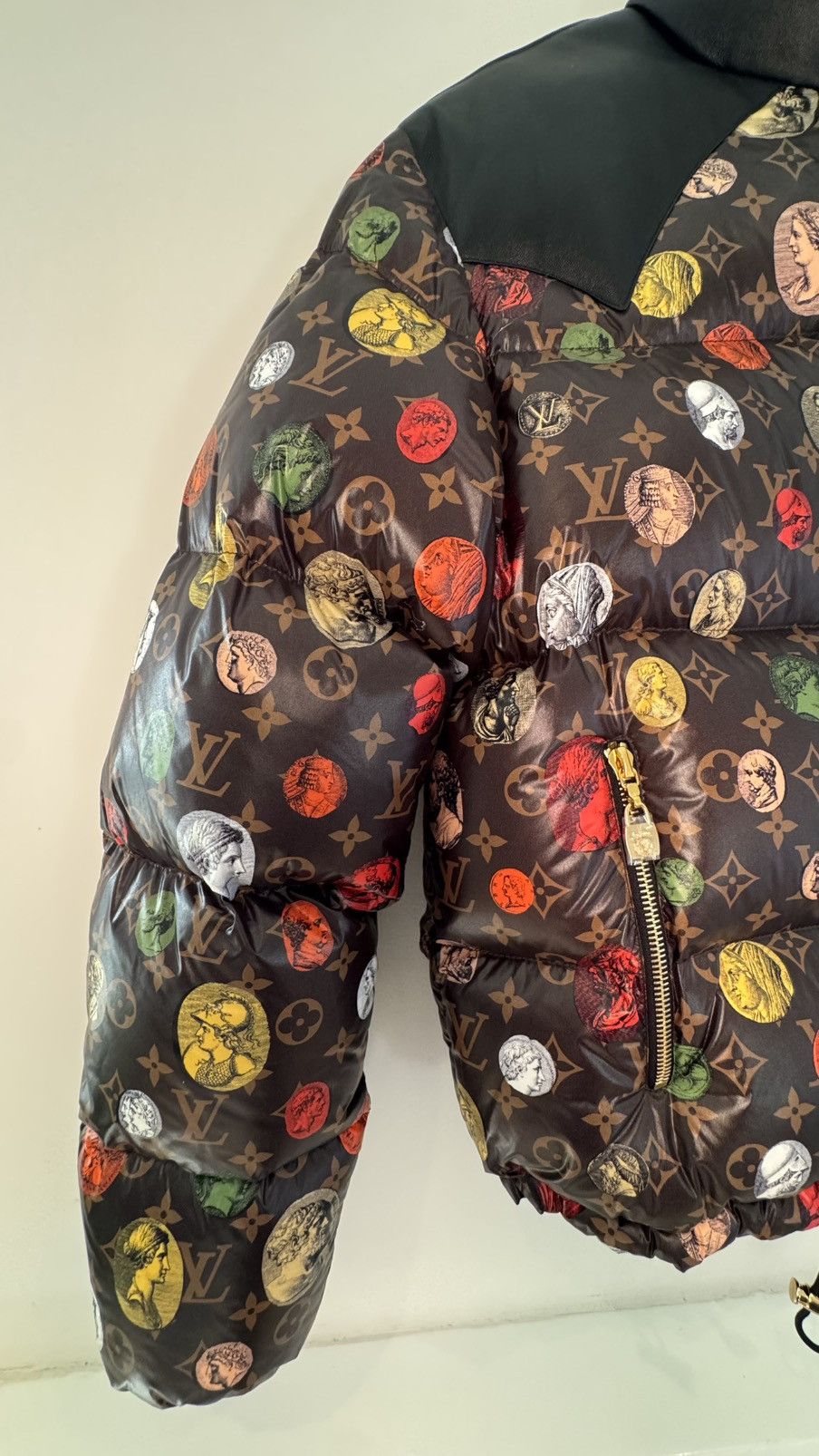 Louis Vuitton Louis Vuitton x Fornasetti Down Puffer Jacket Size XS / US 0-2 / IT 36-38 - 3 Thumbnail