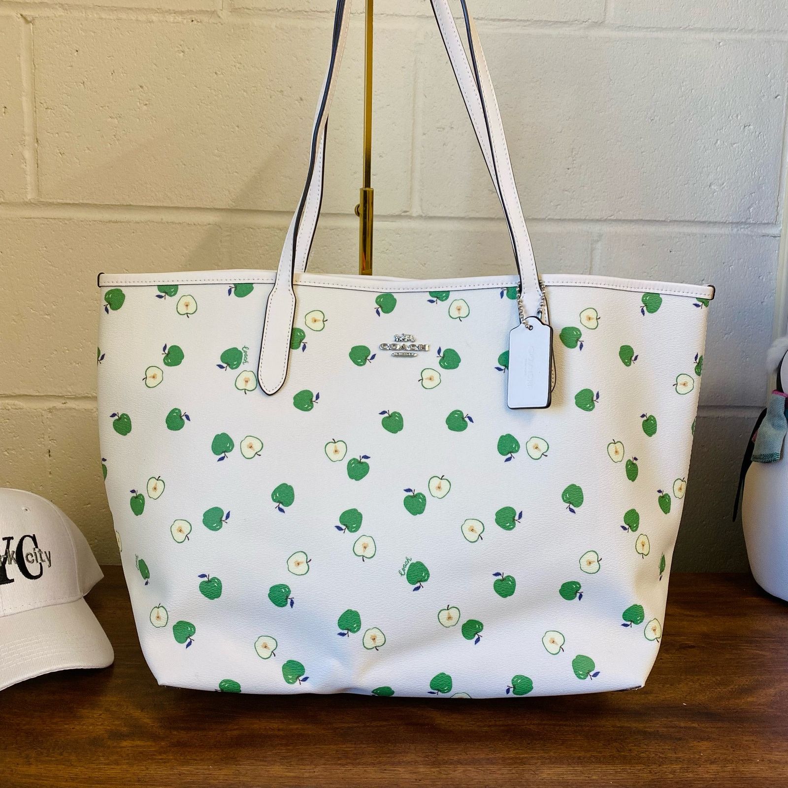 image of Coach C4119 City Tote With Apple Print Chalk Green Multi in White, Women's