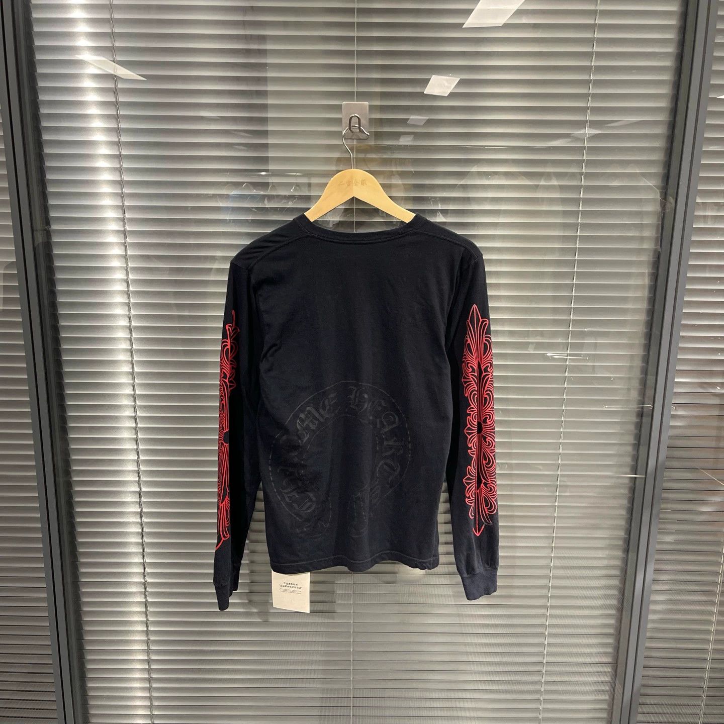 Chrome Hearts Chrome Hearts Black and Pink Horseshoe Scroll Long Sleeve S Size US S / EU 44-46 / 1 - 2 Thumbnail
