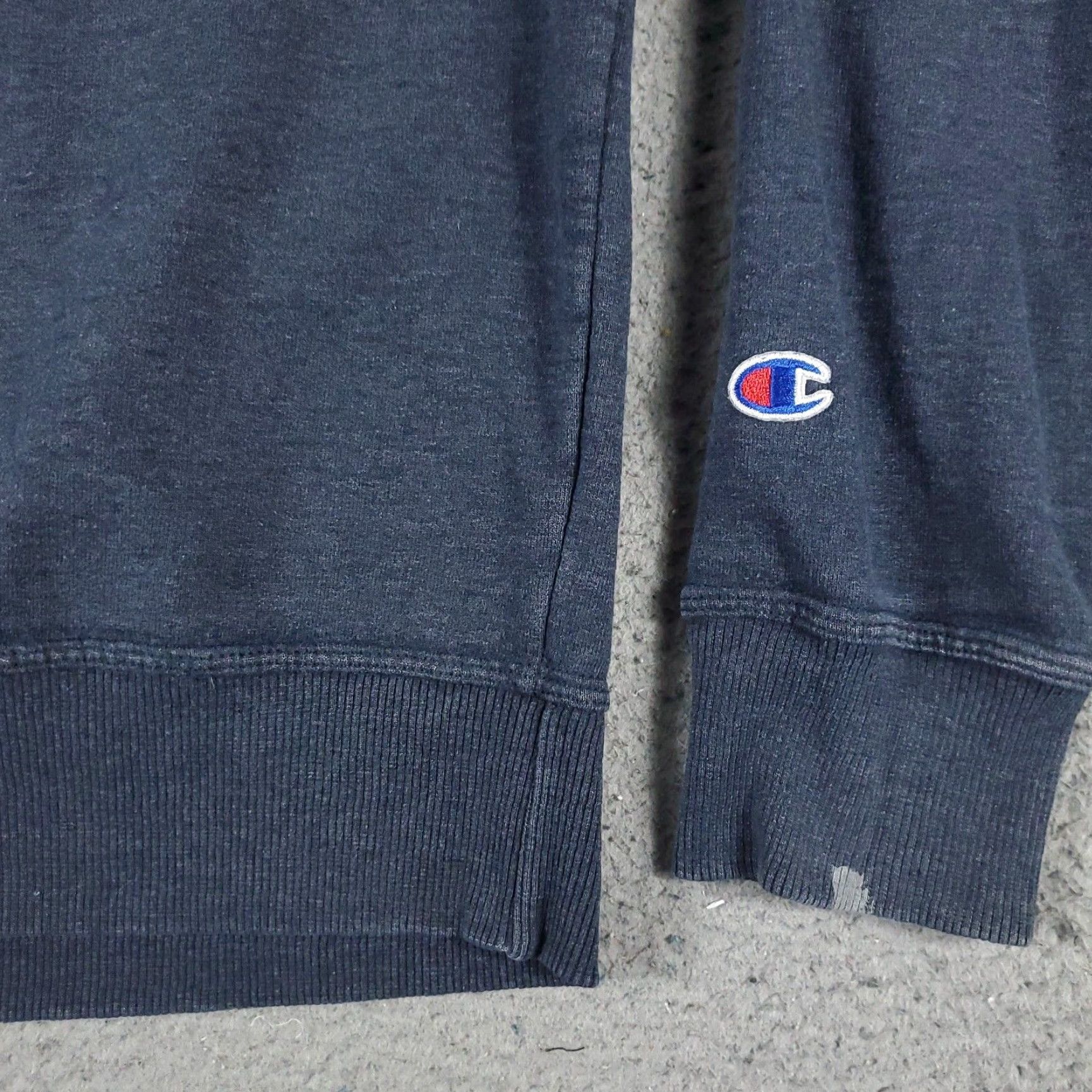 Champion Mens Champion Sweater Small Blue Casual Pullover Sweatshirt Size US S / EU 44-46 / 1 - 4 Thumbnail