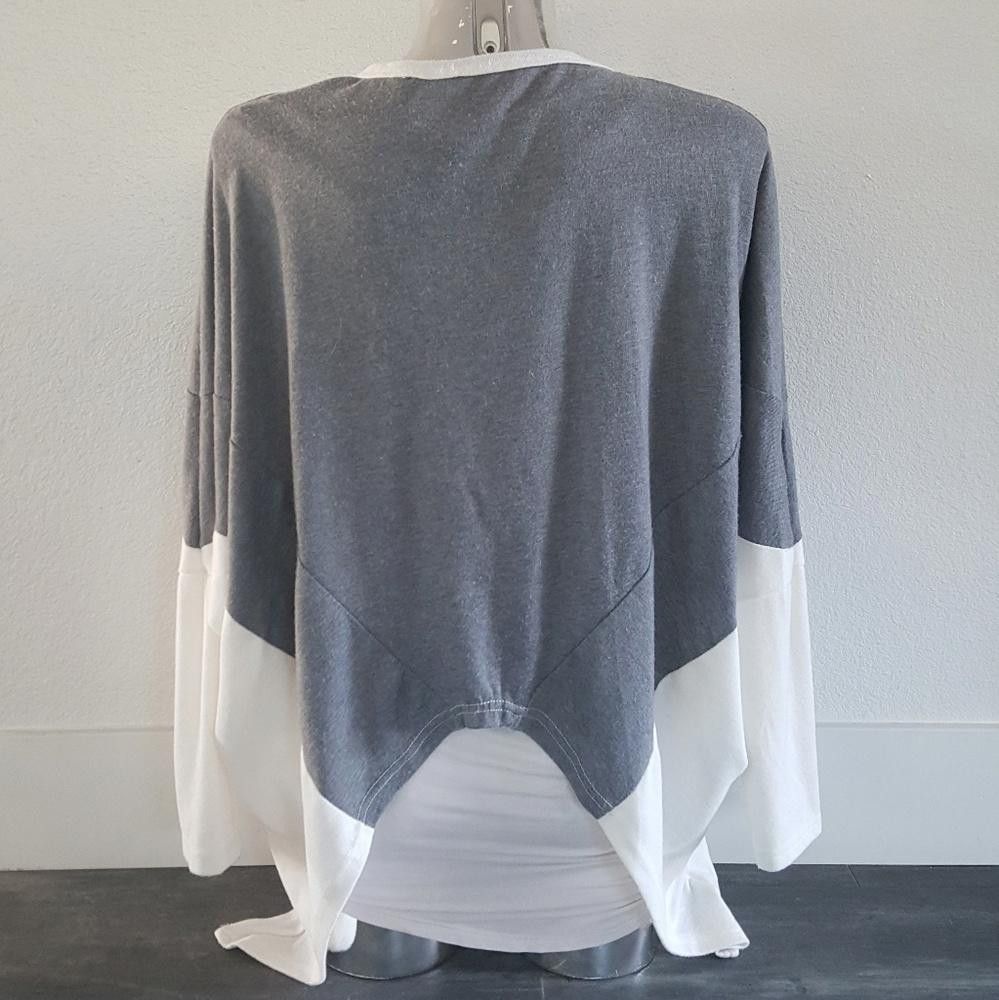 Designer White Grey Oversized Draped Poncho Size ONE SIZE - 2 Thumbnail