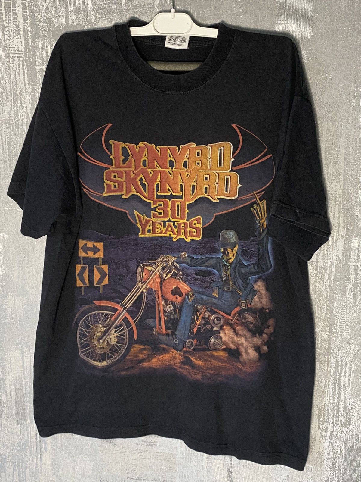 Band Tees LYNYRD SKYNYRD 30 YEARS VINTAGE 2003 VICIOUS T-SHIRT Size US L / EU 52-54 / 3 - 1 Thumbnail