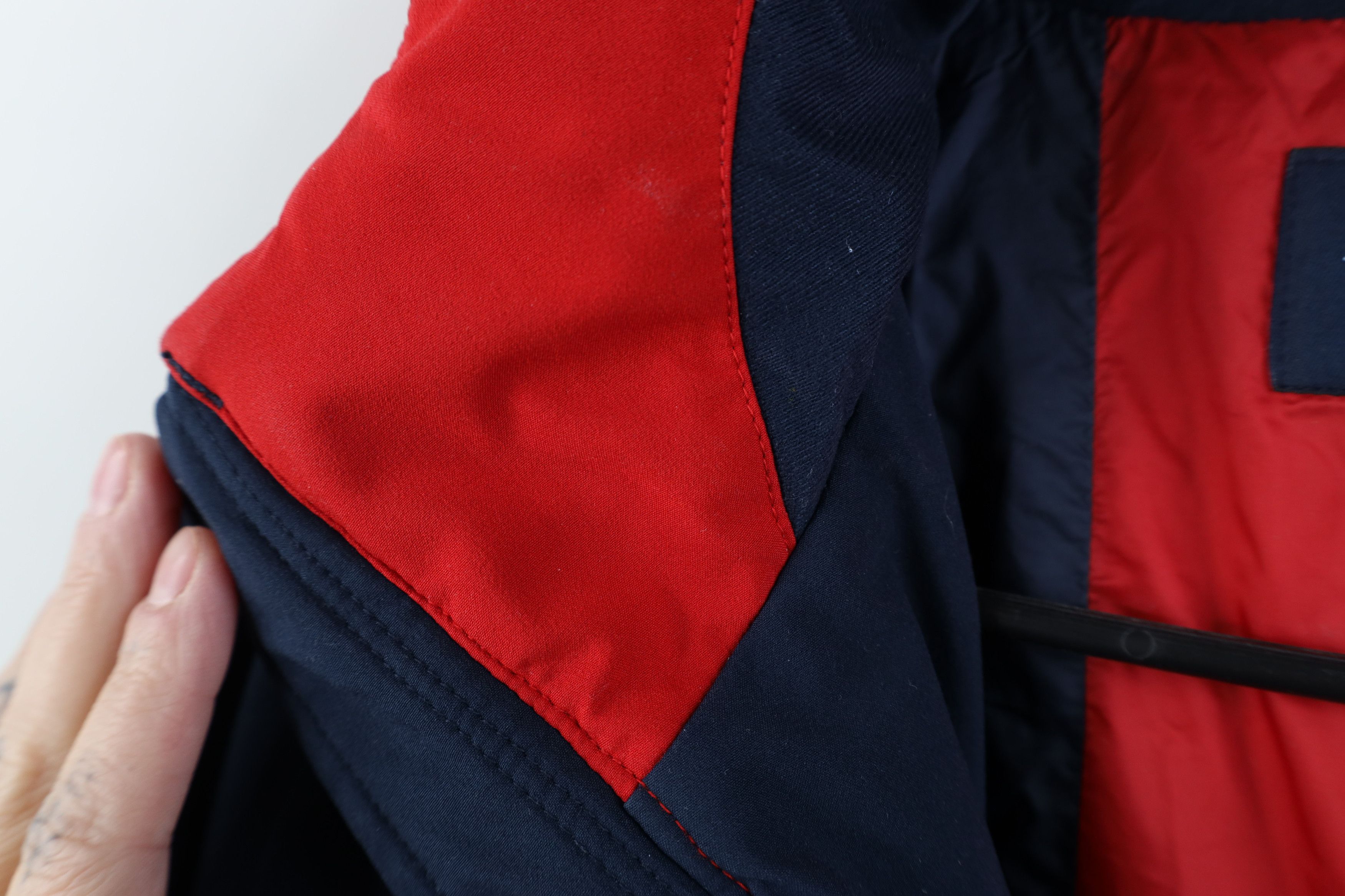 Tommy Hilfiger Vintage Y2K Tommy Hilfiger Flag Patch Hooded Puffer Jacket Size US M / EU 48-50 / 2 - 10 Thumbnail