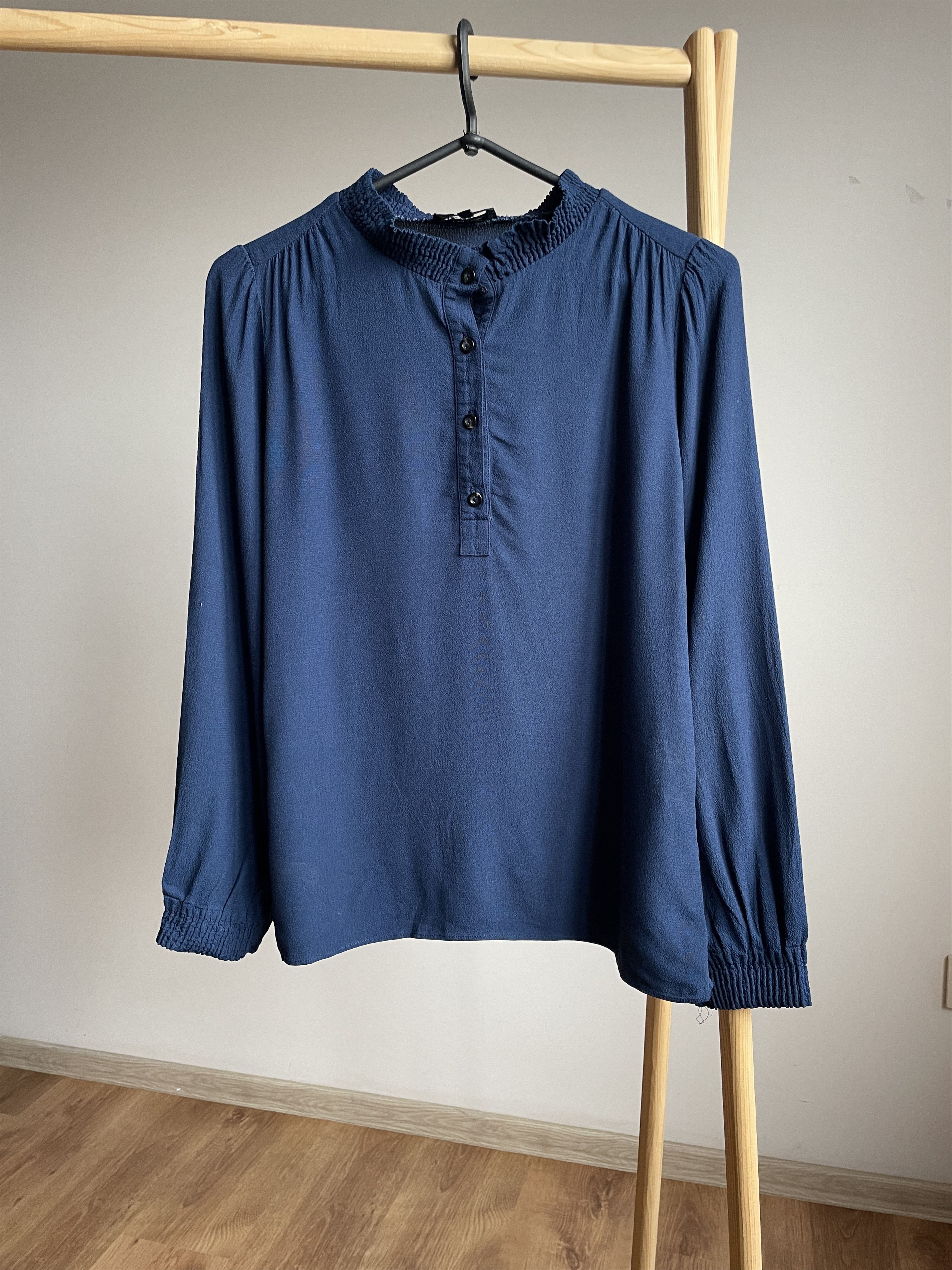 A.P.C. A.P.C. Womens Viscose Half Button Blouse Size EUR 38 Size XS / US 0-2 / IT 36-38 - 1 Thumbnail