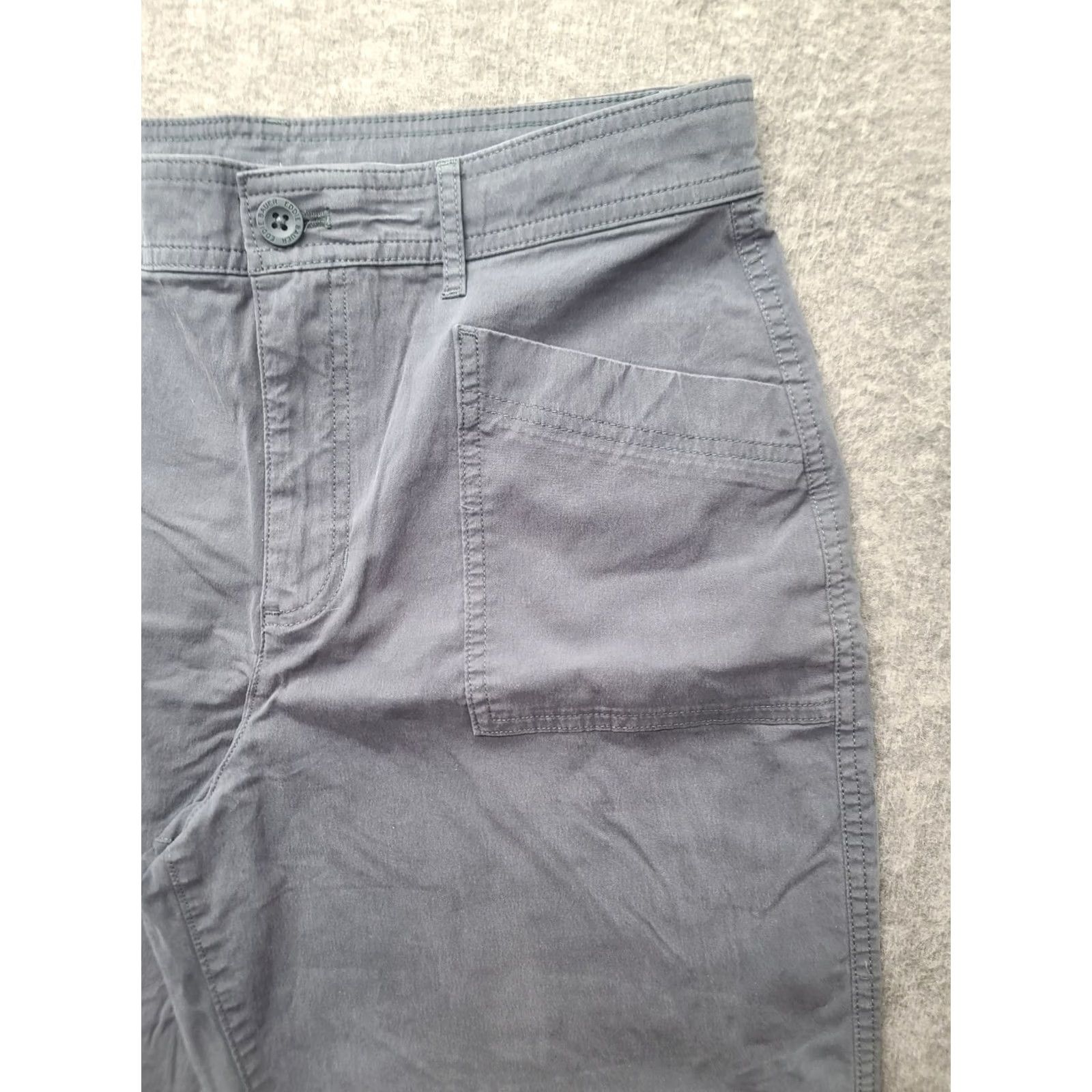 Eddie Bauer Eddie Bauer Capris Womens 8 Capri Pants Flat Front Twill Cotton Nylon Spandex 24 Inseam Gray Size ONE SIZE - 6 Thumbnail
