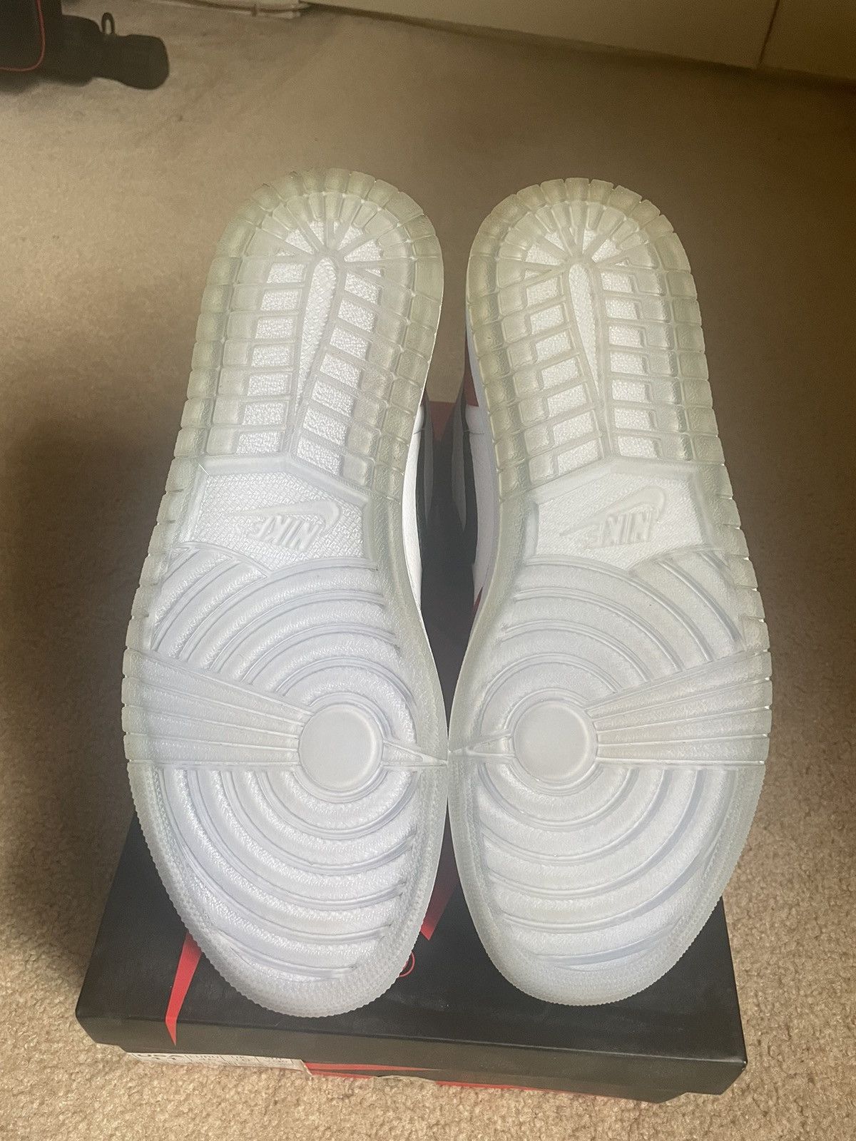 Jordan Brand × Nike Jordan 1 ‘Spider-Man Origin Story’ Size US 11 / EU 44 - 5 Thumbnail