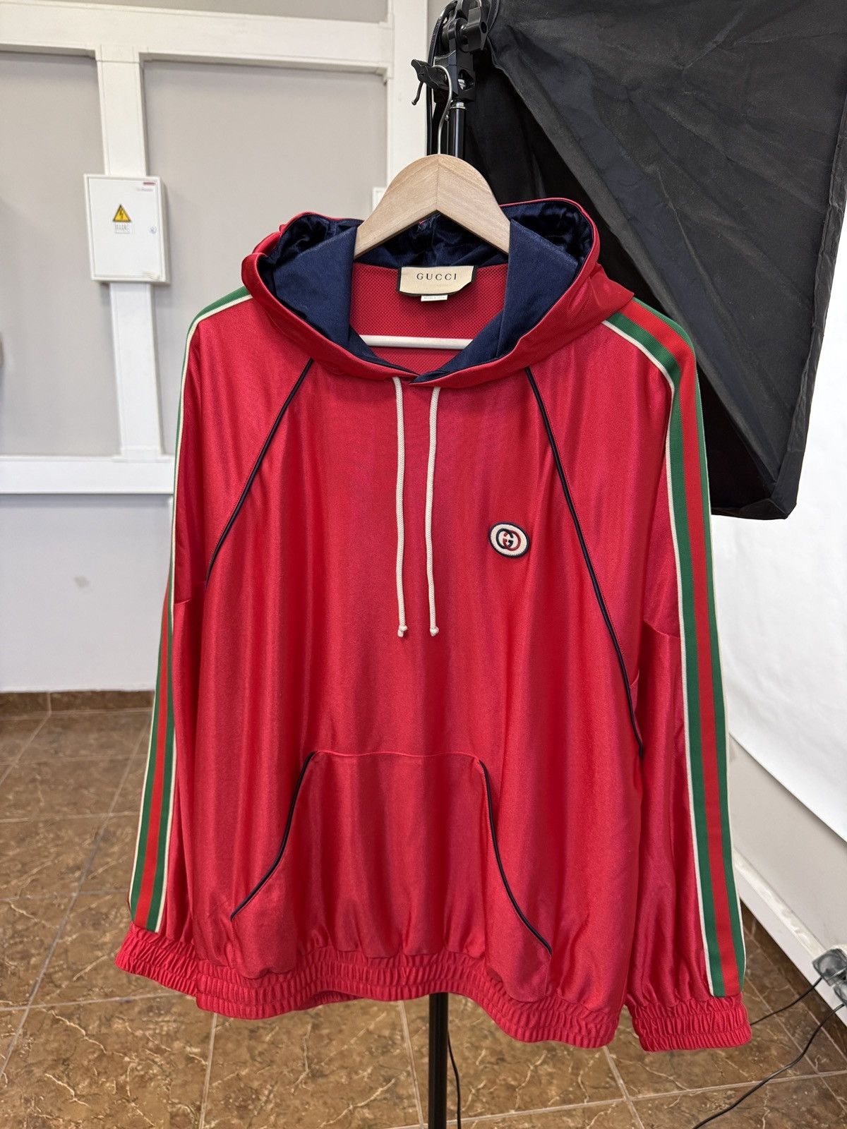 Gucci 🇮🇹 RRP $1550 Gucci Web Stripe Shiny Jersey Hoodie Rare Size US M / EU 48-50 / 2 - 1 Thumbnail