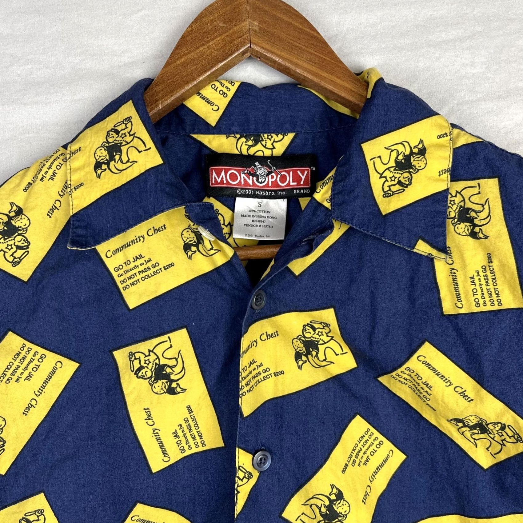 Vintage VINTAGE MONOPOLY Shirt Mens S Blue Hawaiian Community Chest Go To Jail 2001 Size US S / EU 44-46 / 1 - 2 Thumbnail