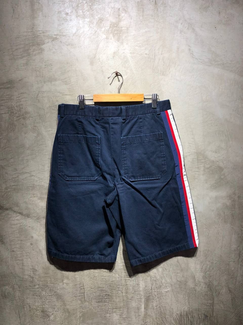 Gucci Gucci Side Tape Chino shorts Size US 30 / EU 46 - 3 Thumbnail