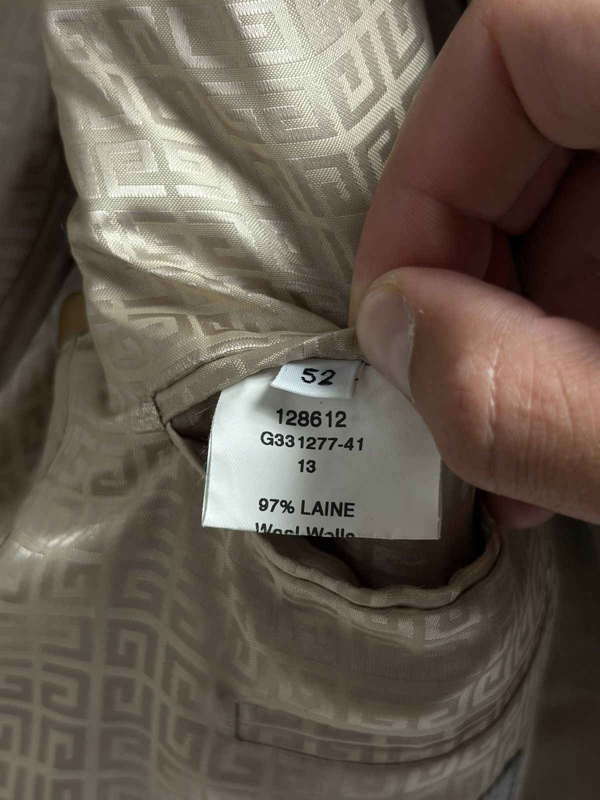 Givenchy Givenchy Vintage Authentic Beige Pinstripe Wool Blazer Size 42R - 10 Thumbnail