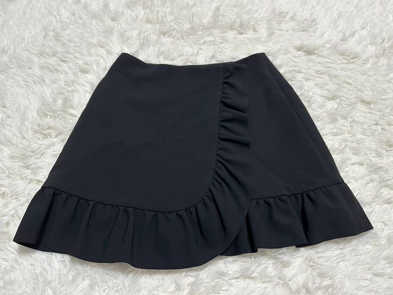 Miu Miu Miumiu Black Floral Bud Half Skirt Short Skirt-yf Size 28" / US 6 / IT 42 - 1 Thumbnail