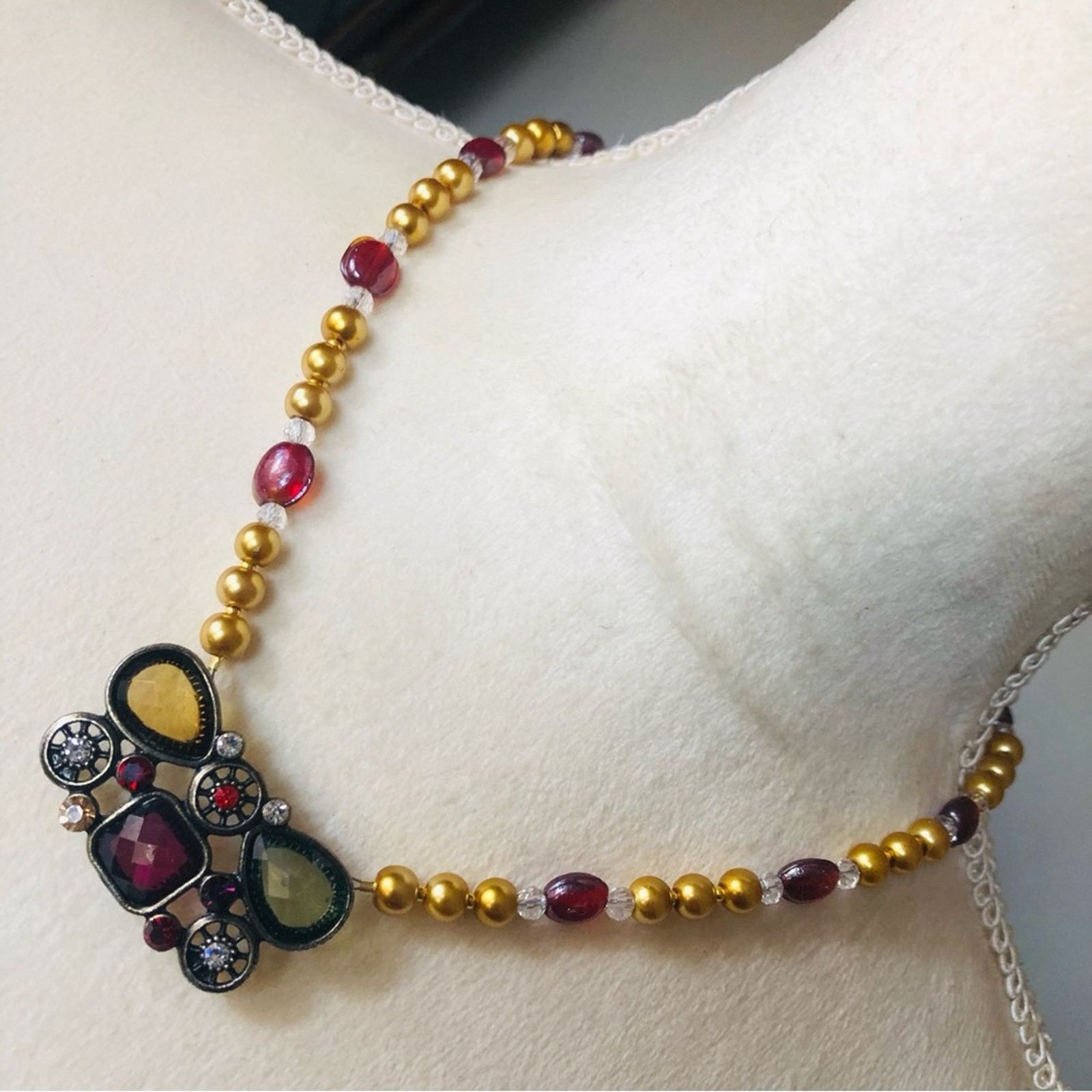 Handmade Handcrafted repurpose regal look pendant Pearl necklace Size ONE SIZE - 1 Thumbnail