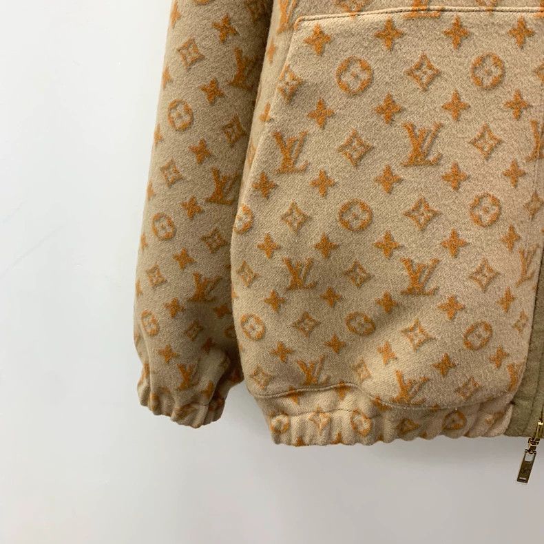 Louis Vuitton Louis Vuitton 23 Brown logo full print sheepwool reversibl Size XS / US 0-2 / IT 36-38 - 9 Thumbnail