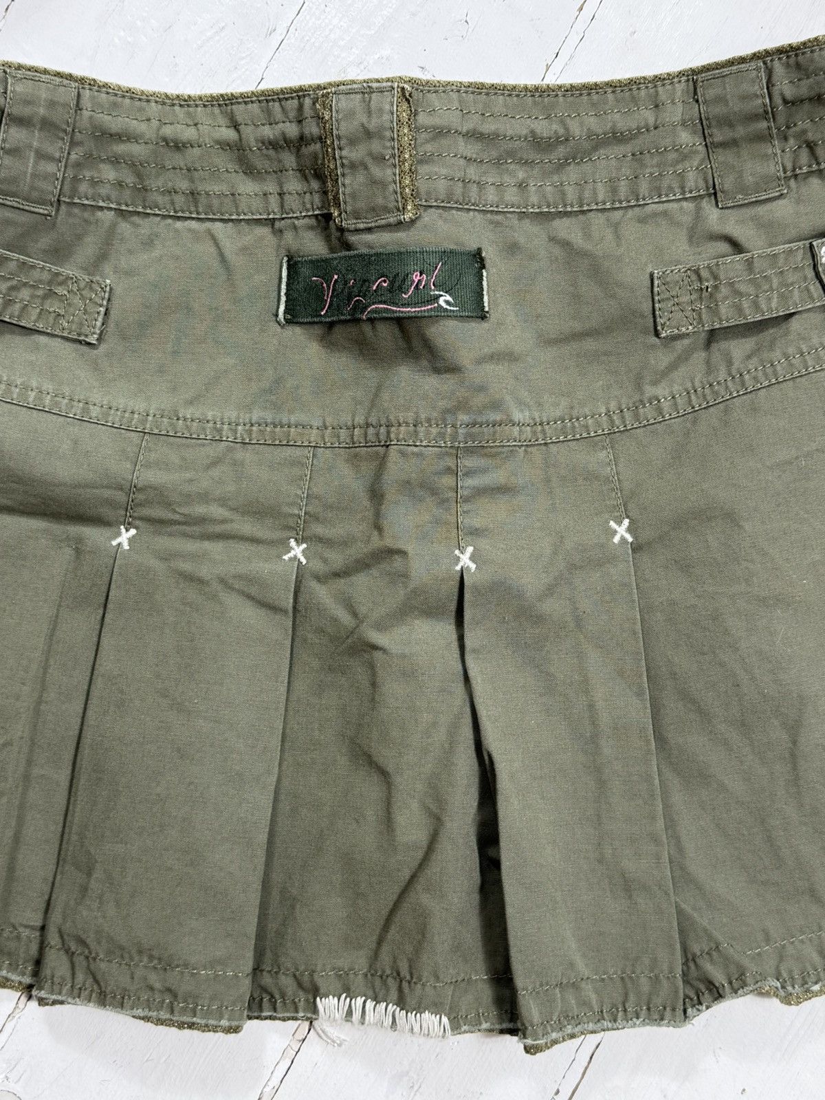 Rip Curl VINTAGE RIP CURL 2000s KHAKI MINI SKIRT Size 27" / US 4 / IT 40 - 6 Thumbnail