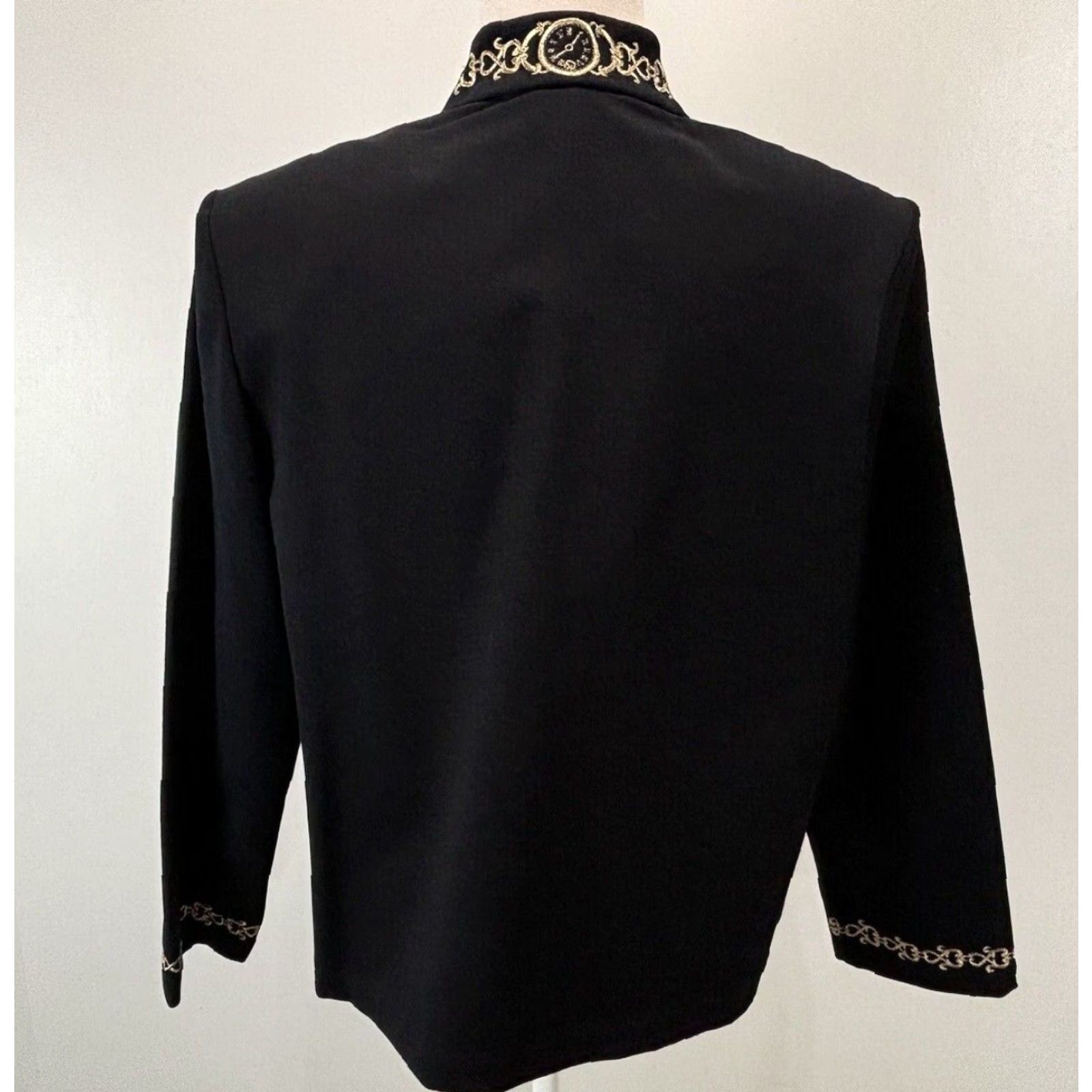 Vintage VINTAGE St John Jacket Womens Black Embroidered Hems Crop Full Zip Size Large (L) Womens Jacket Size L / US 10 / IT 46 - 3 Thumbnail