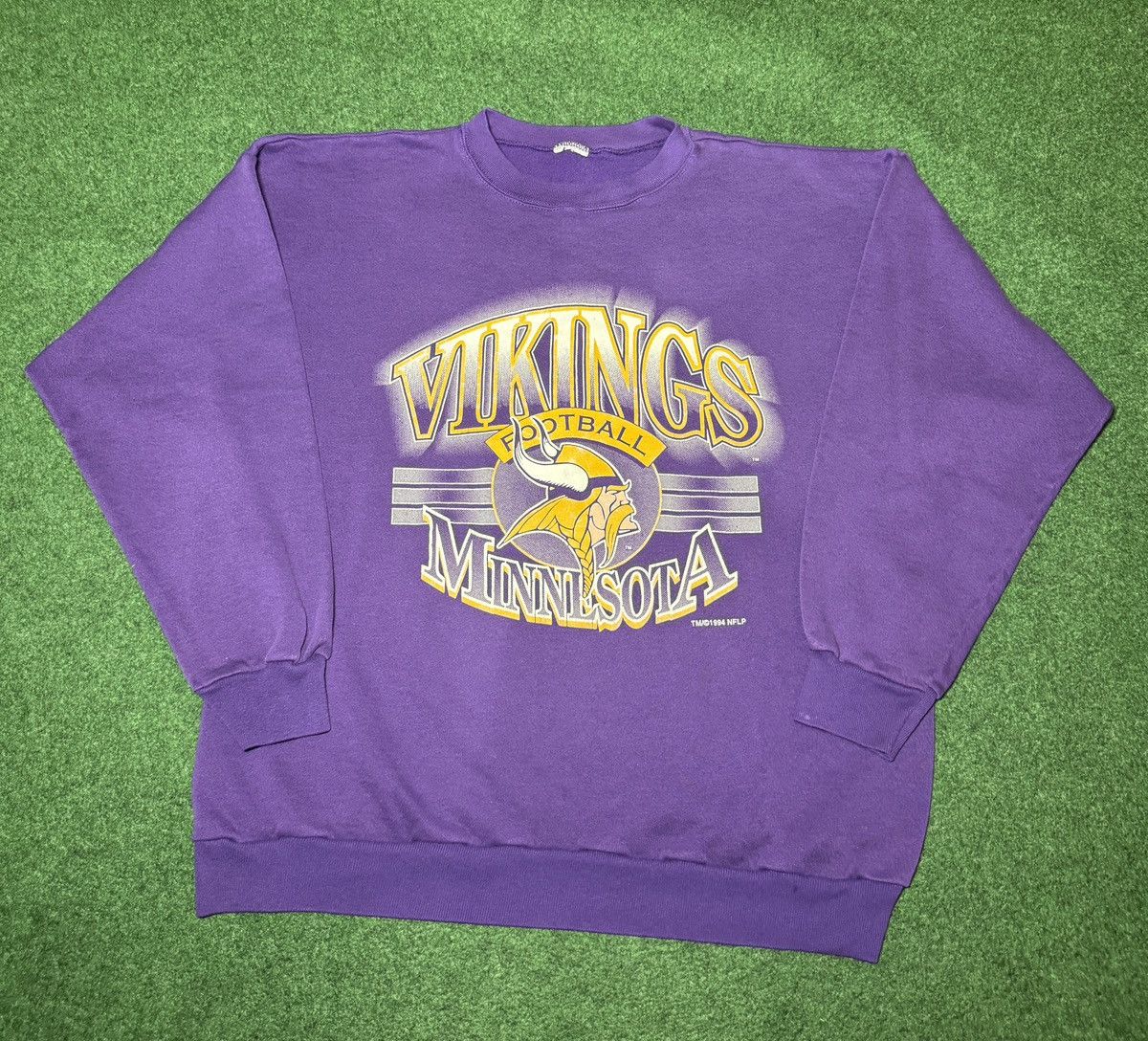 Vintage Vintage 90s Minnesota Vikings Retro 1994 Graphic Sweatshirt Size US XL / EU 56 / 4 - 1 Thumbnail