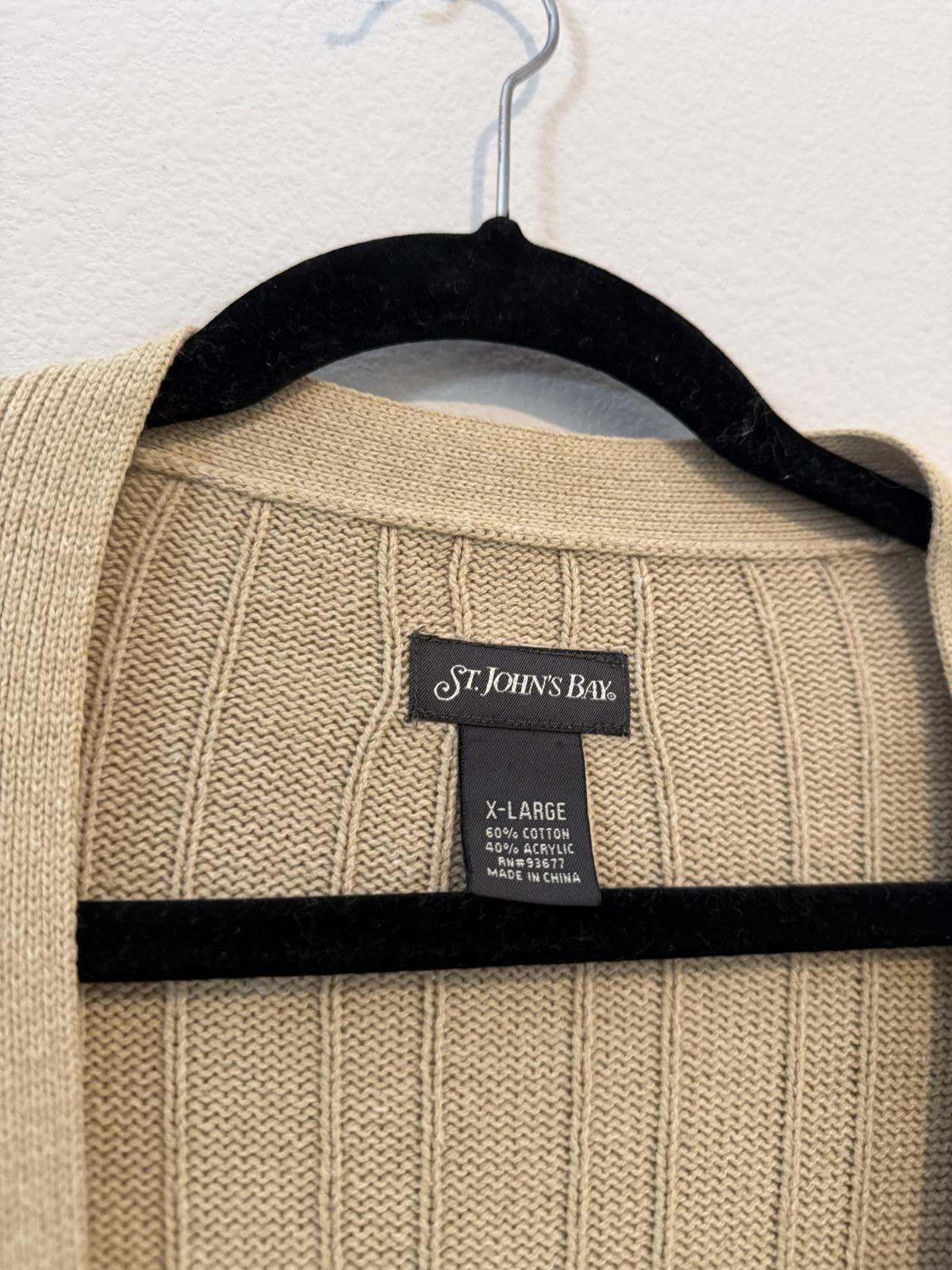 St. Johns Bay vintage Tan Cable Knit Button sweater Vest Size US XL / EU 56 / 4 - 3 Thumbnail
