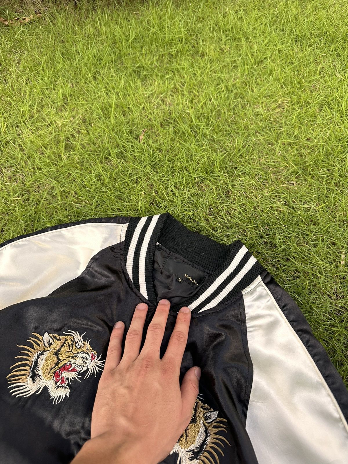 Designer × Japanese Brand × Vintage JAPAN VINTAGE BIG TIGER LOGO JACKET Size US L / EU 52-54 / 3 - 6 Thumbnail