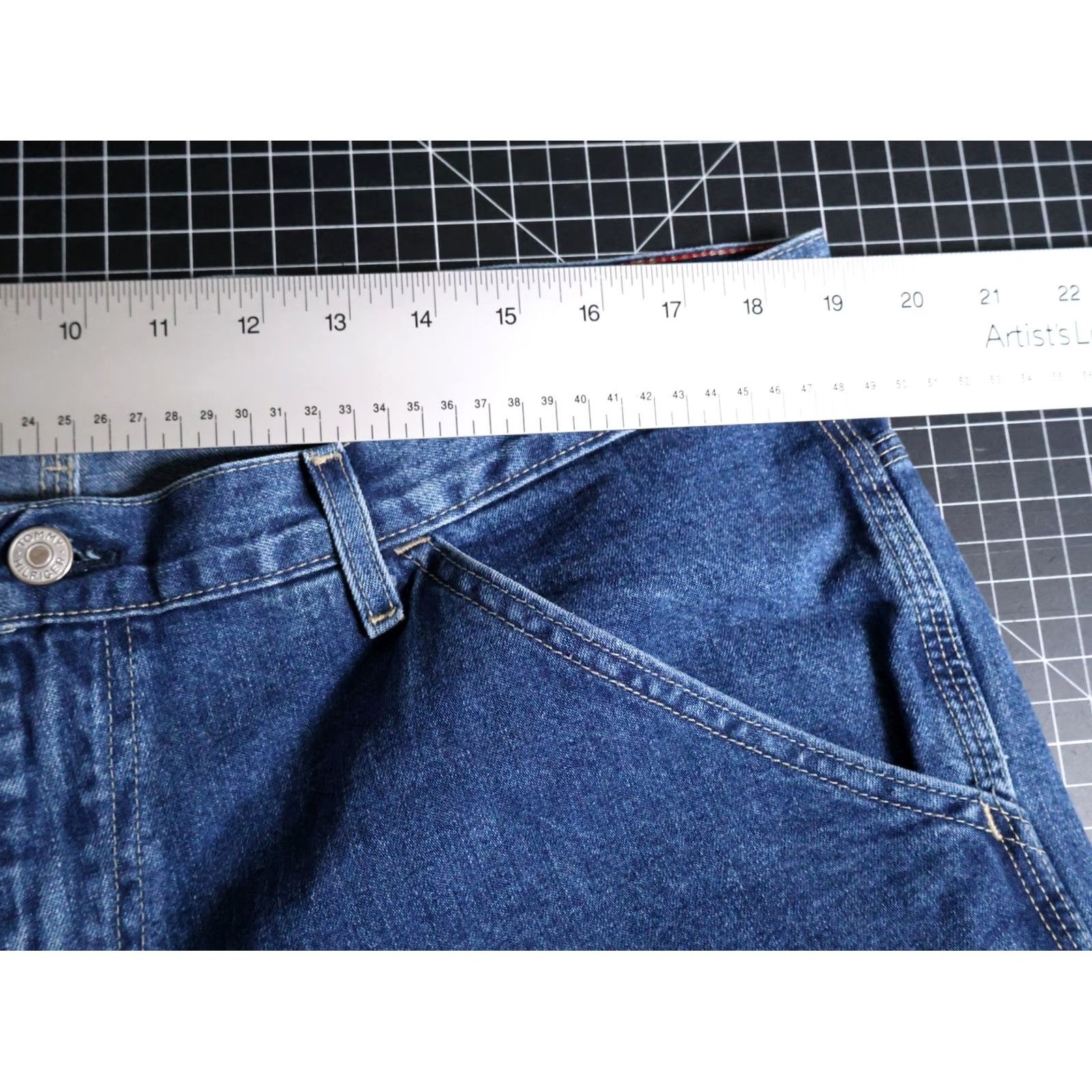 Tommy Hilfiger VINTAGE Tommy Hilfiger Jeans Baggy Denim 2002 Women's 18 Plus 38 x 26 Wide-Leg Carpenter Blue Denim 5-Pocket Mens/Womens Size 26" / US 2 / IT 38 - 5 Thumbnail