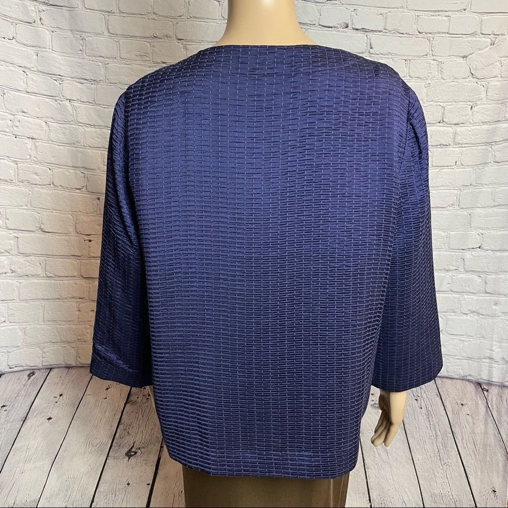 Chicos NWT New Chico's TRAVELERS COLLECTION Texture Button Mandy J Size L / US 10 / IT 46 - 4 Thumbnail