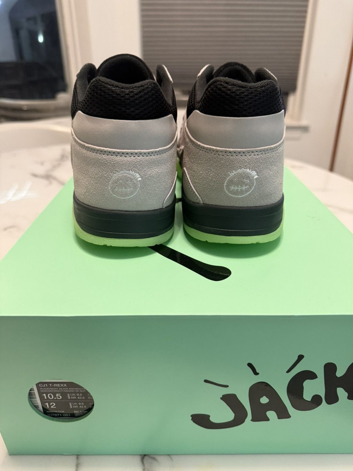 Jordan Brand × Travis Scott Cactus Jack Travis Scott T-Rexx Og Chase B Size US 10.5 / EU 43-44 - 2 Thumbnail