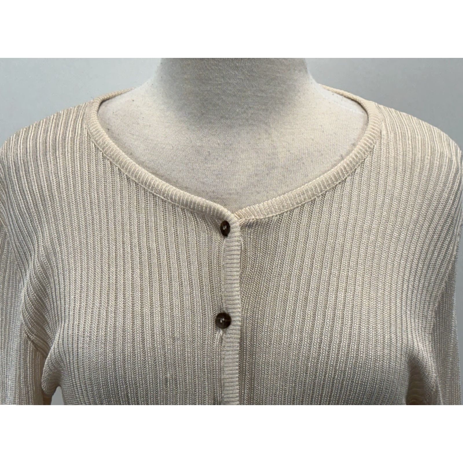Vintage VINTAGE 525 America Cardigan Sweater Women’s Small Ivory Rayon Y2K Preppy Knit Round Neck Size S / US 4 / IT 40 - 5 Thumbnail