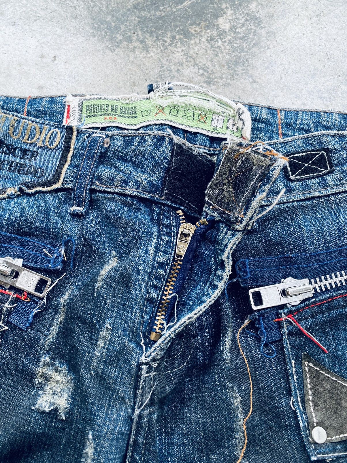 Vintage Vintage Produto No Brasil DNA Distressed Denim Pants Size US 32 / EU 48 - 9 Thumbnail