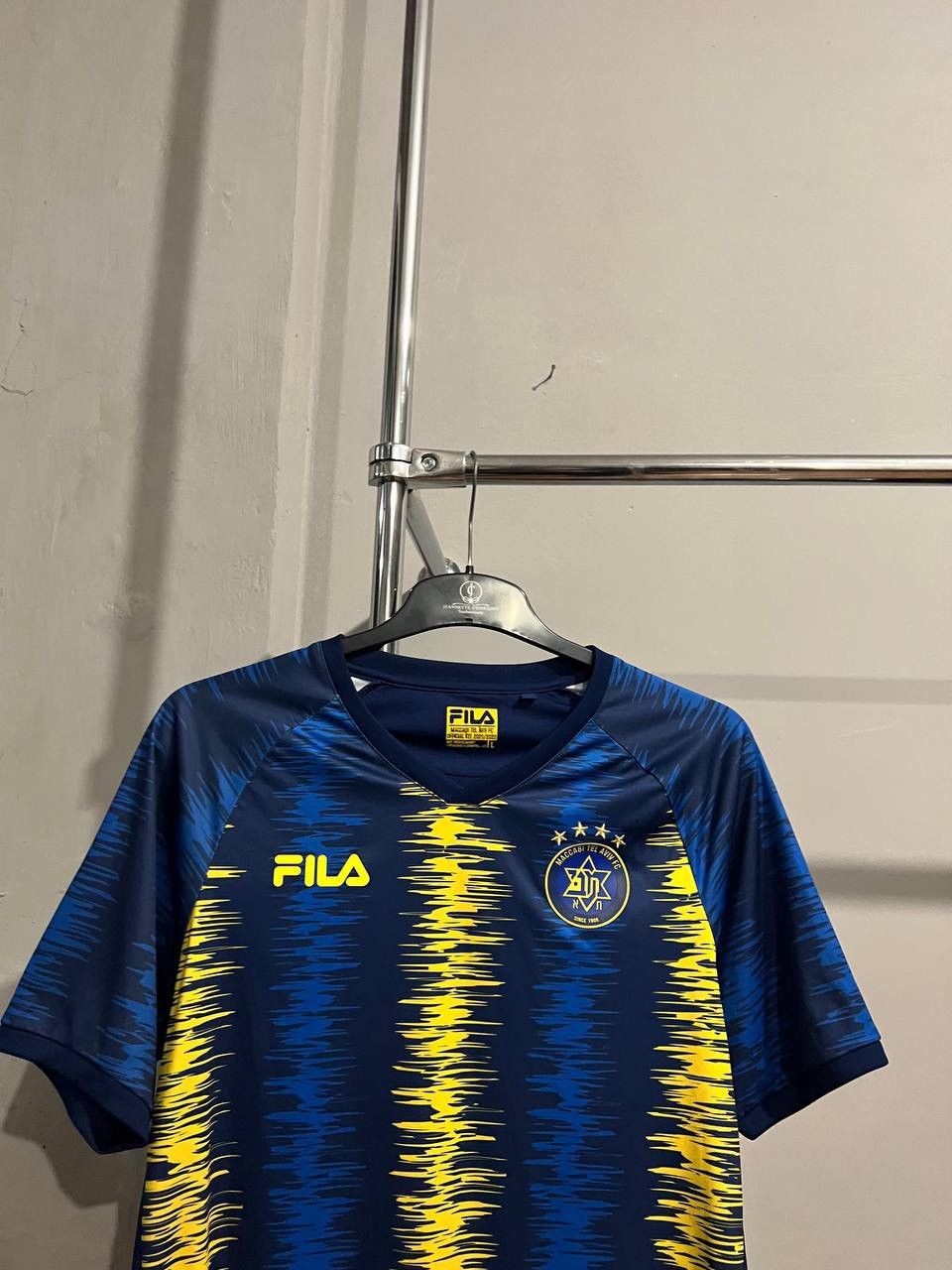 Fila 2021/22 MACCABI TEL AVIV HOME SOCCER JERSEY FOOTBALL SHIRT L Size US L / EU 52-54 / 3 - 3 Thumbnail