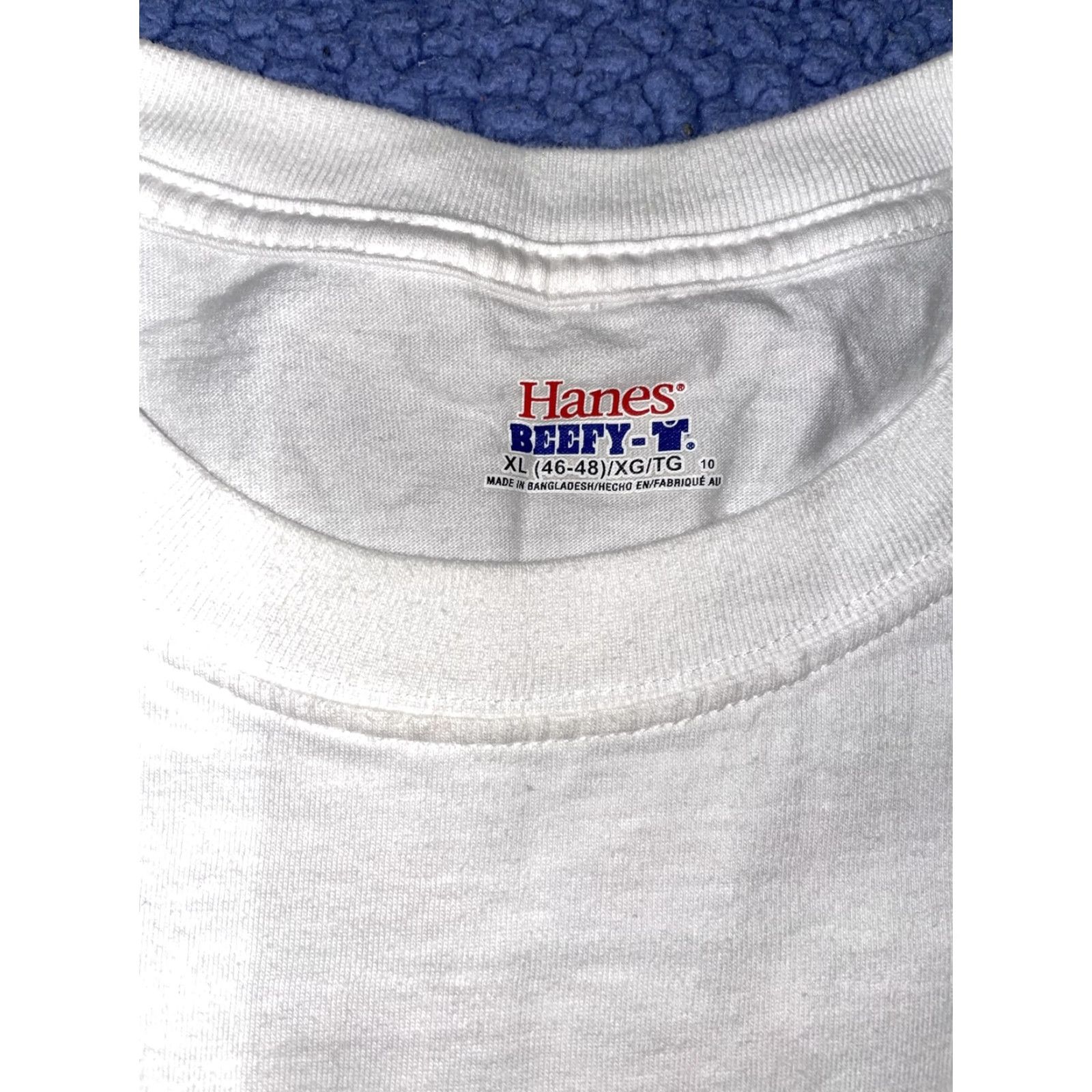 Vintage VINTAGE 2010 Chistmas Car T Shirt White XL Men T-Shirt White XL Size US XL / EU 56 / 4 - 5 Thumbnail
