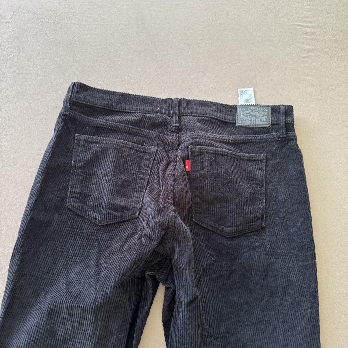 Levi's Levi’s 315 SHAPING BOOTCUT CORDUROY JEANS Size 33" - 7 Thumbnail