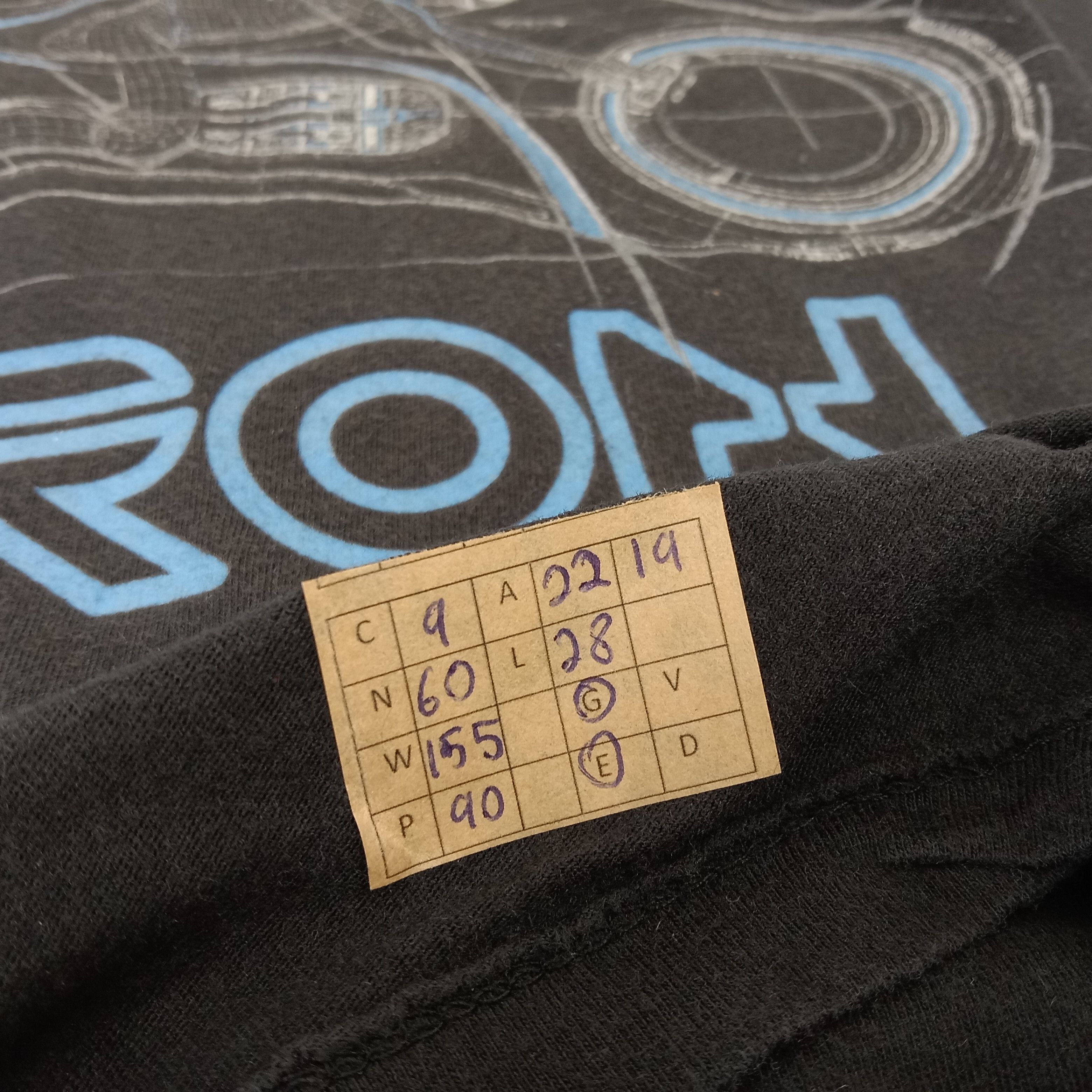 Disney × Vintage TRON Legacy Disney Movie Games Tshirt Size US L / EU 52-54 / 3 - 11 Thumbnail