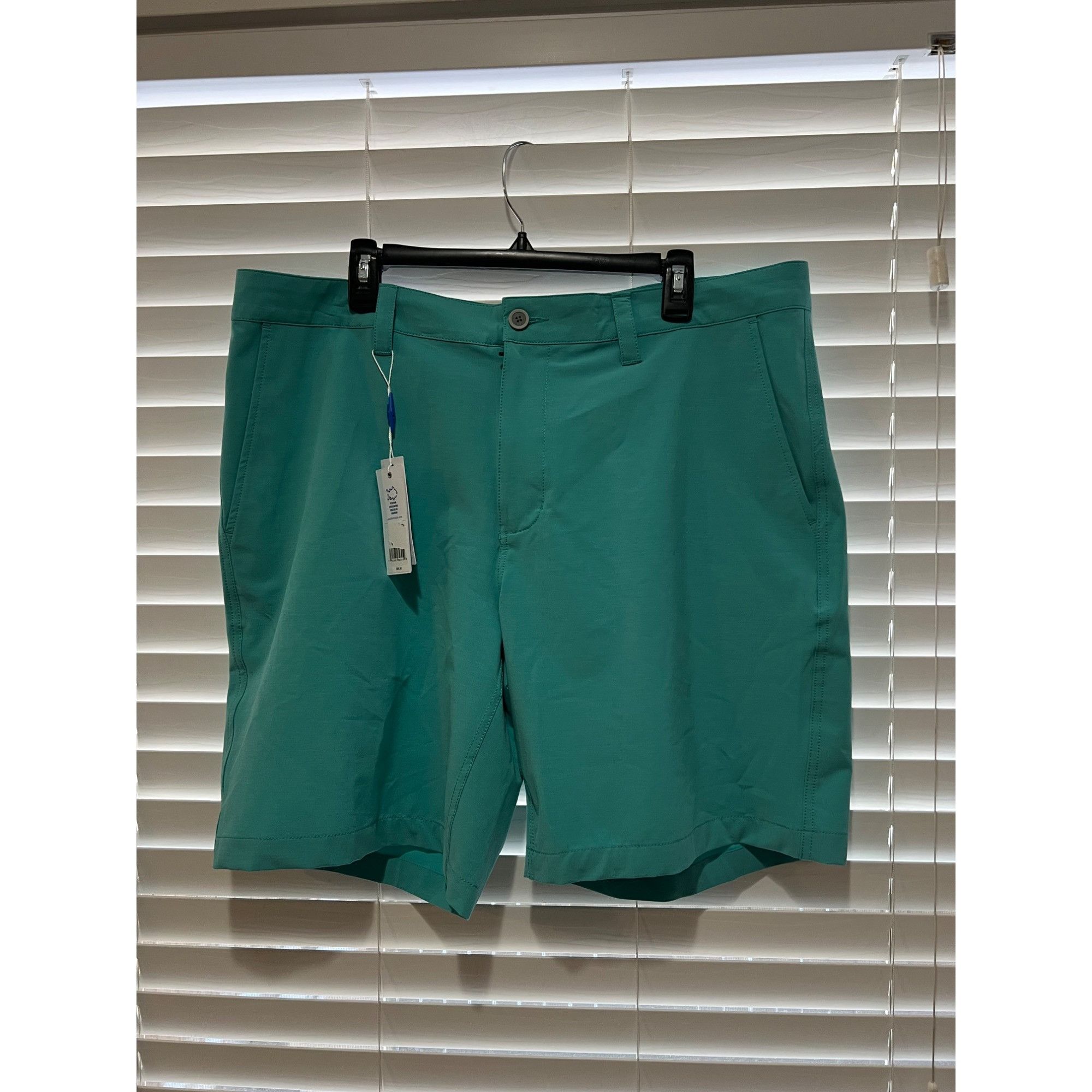 Southern Tide Southern Tide T3 Gulf 9" Performance Short - NWT - 38 Size US 40 / EU 56 - 1 Thumbnail