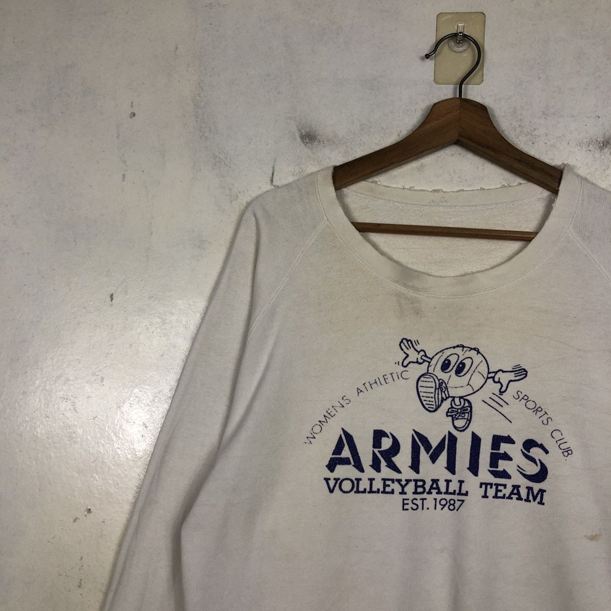 Japanese Brand 📌Vintage 1987 Armies Volleyball Team Sweatshirt Big Logo Size US M / EU 48-50 / 2 - 9 Thumbnail