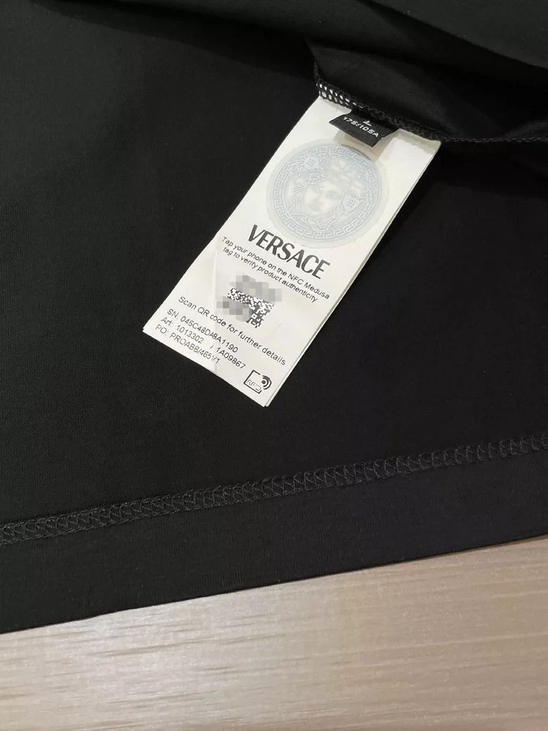 Versace Versace Crystal-encrusted short-sleeved T-shirt Size US L / EU 52-54 / 3 - 8 Thumbnail