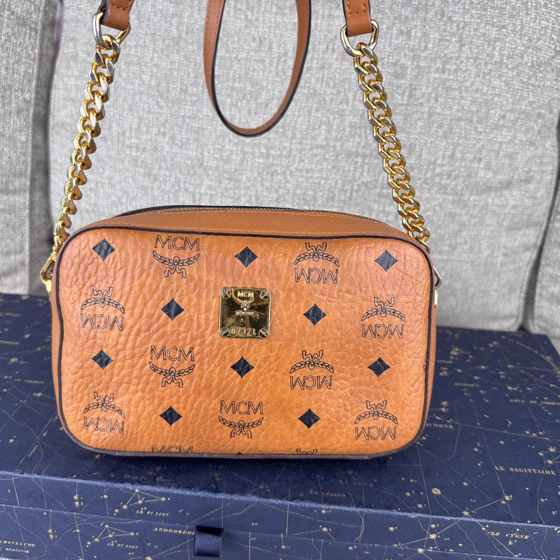 MCM MCM Vintage Cognac Camera Crossbody Chain Women's Bag Ｑ27 Size ONE SIZE - 2 Thumbnail