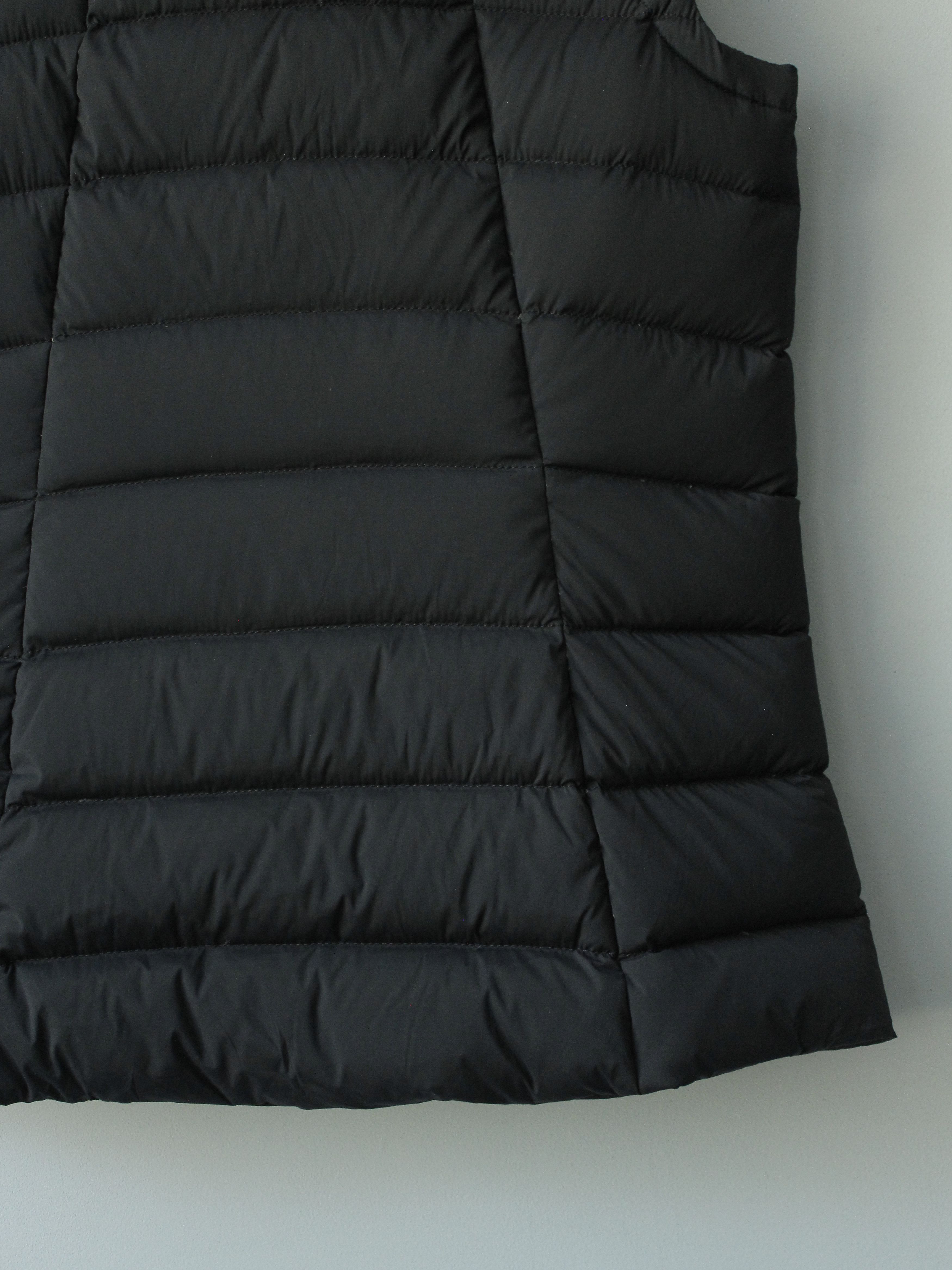 The North Face TNF 700 WOMENS BLACK DOWN FILLED VEST XS S REFLECTIVE LOGO Size XS / US 0-2 / IT 36-38 - 6 Thumbnail