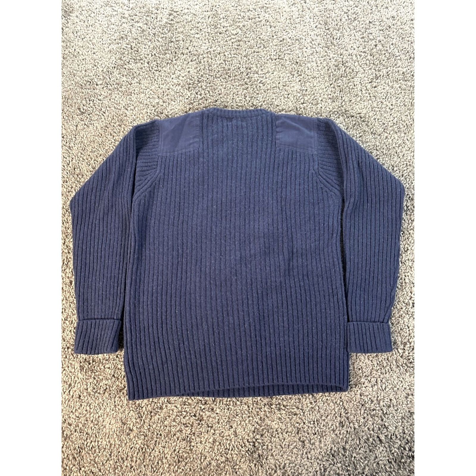 Vintage VINTAGE LL Bean Sweater Pullover Crew Neck Elbow Patch Wool LT Blue Men Big & Tall Size US L / EU 52-54 / 3 - 5 Thumbnail