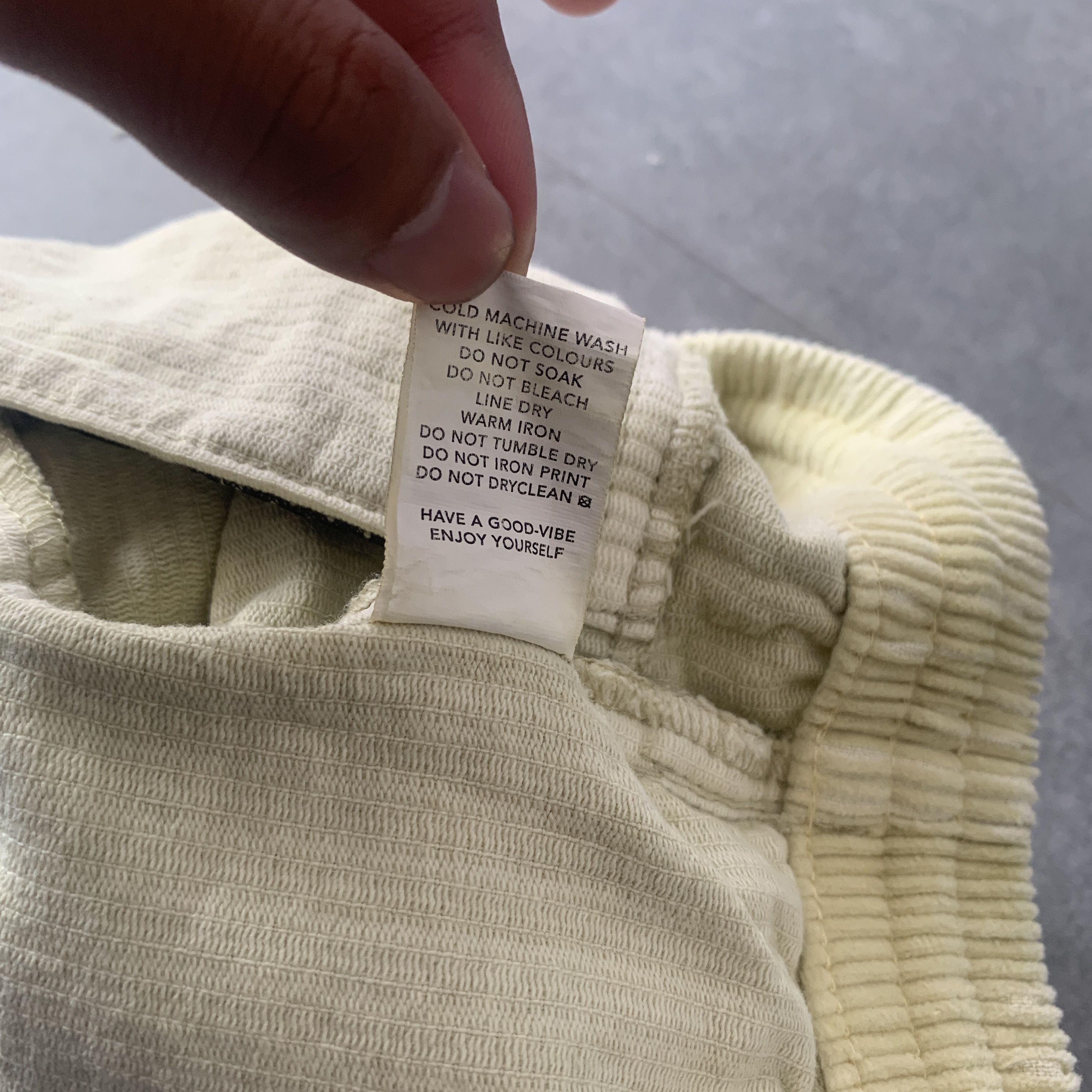STUSSY AUSTRALIA CORDUROY SHORTS YELLOW - 28