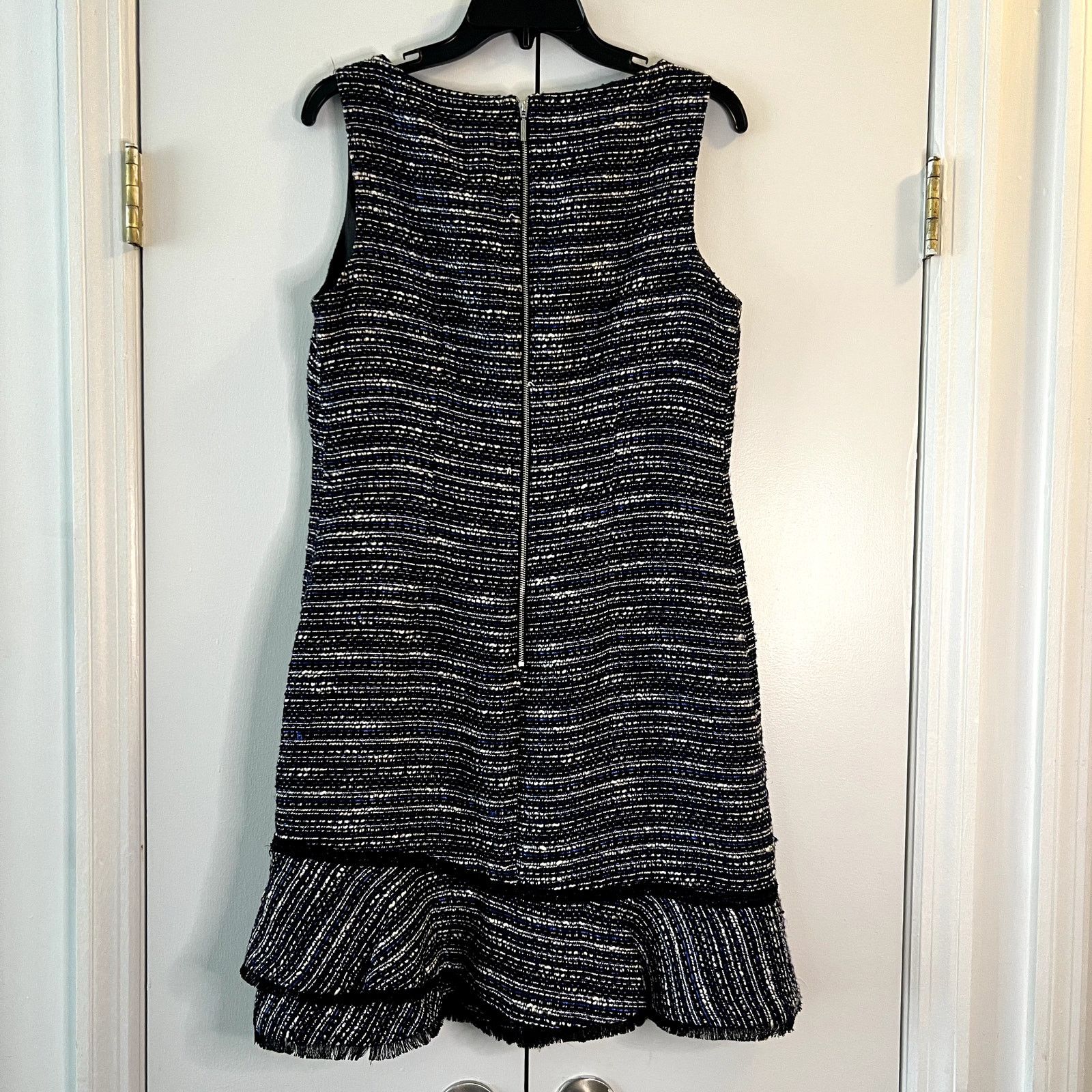 Karl Lagerfeld Karl Lagerfeld mini tweed sleeveless dress size 10 Size L / US 10 / IT 46 - 6 Thumbnail