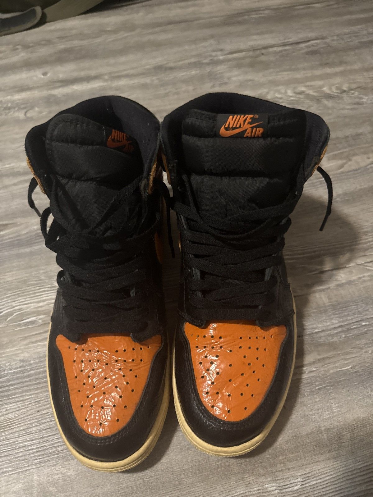Nike 2019 Shattered Blackboard Jordan 1s Size US 11 / EU 44 - 4 Thumbnail