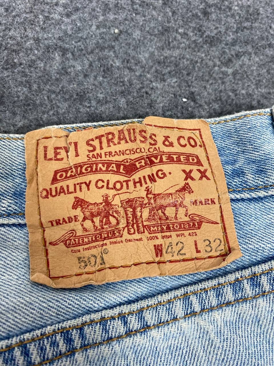 Levi's vintage levis 501 lightwash denim nice design Size US 42 / EU 58 - 5 Thumbnail