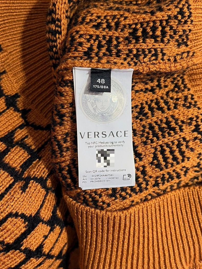 Versace Versace Color-blocking crew neck sweater Size US M / EU 48-50 / 2 - 7 Thumbnail